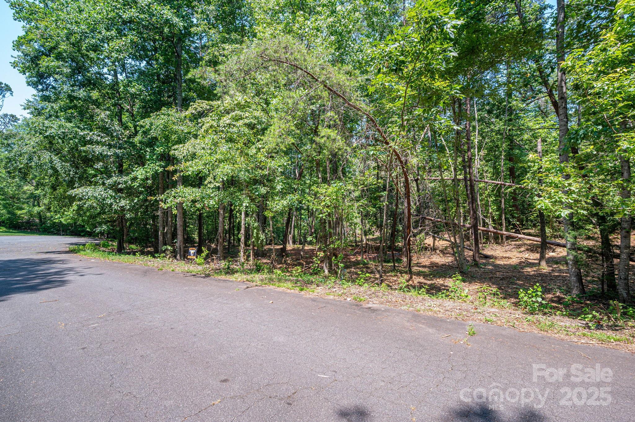 5 lot Annapolis Court