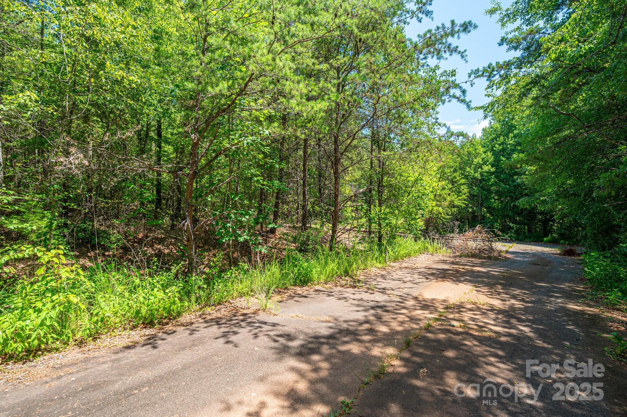 135 Heatherwood Drive