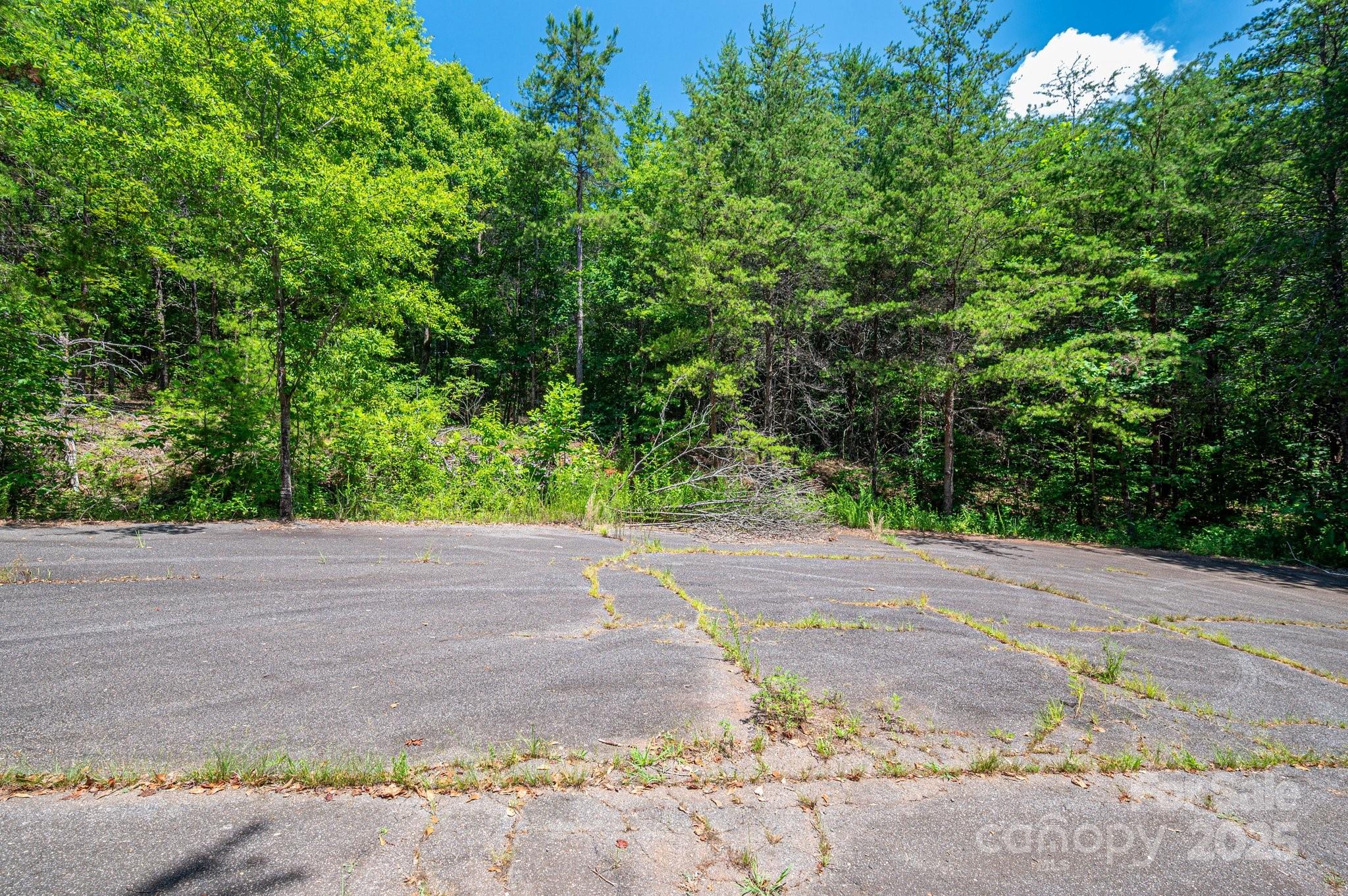 135 Heatherwood Drive