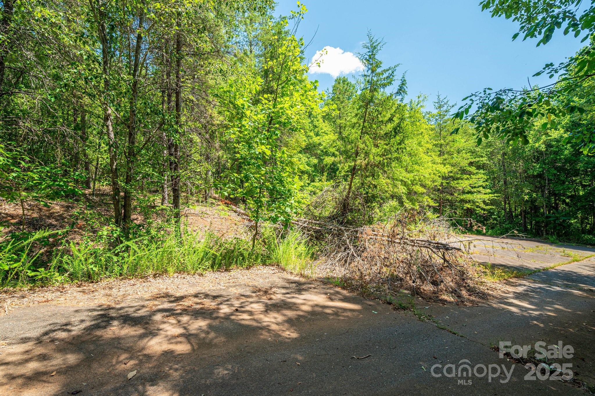 135 Heatherwood Drive