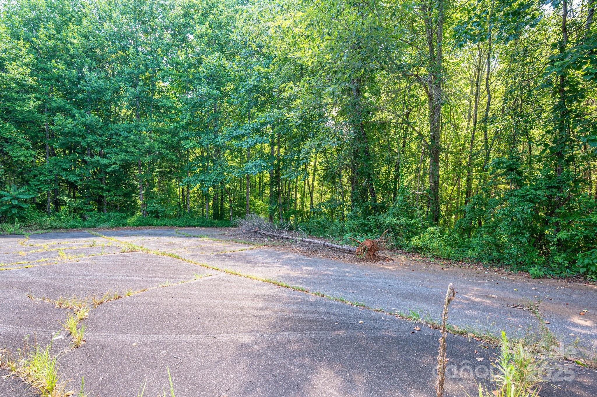 135 Heatherwood Drive