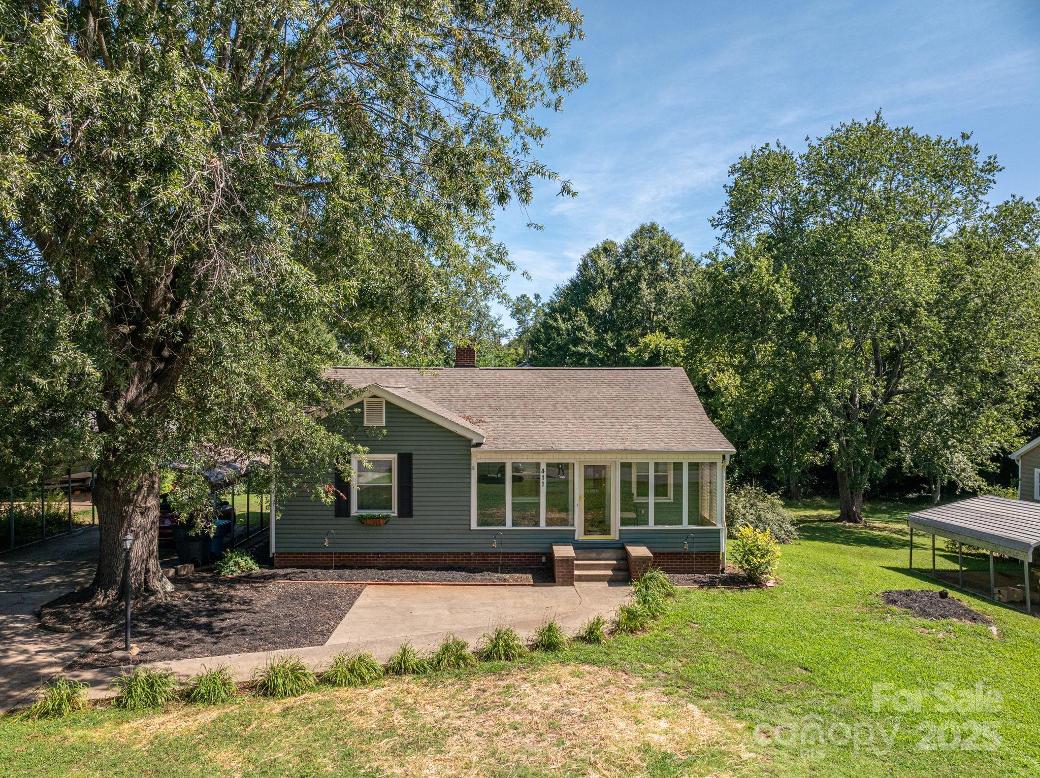 411 Arlington Street