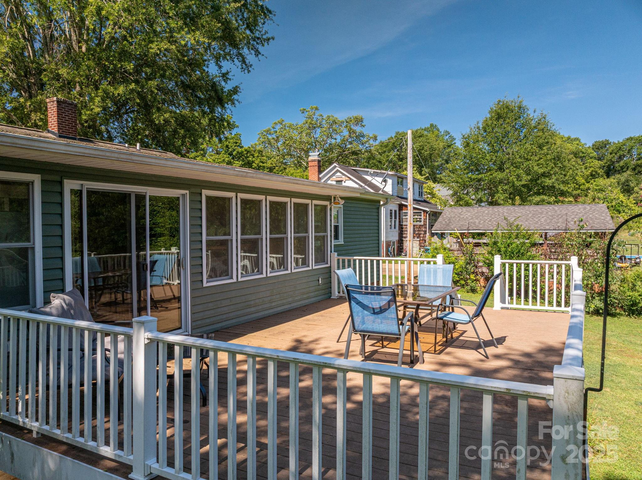 411 Arlington Street