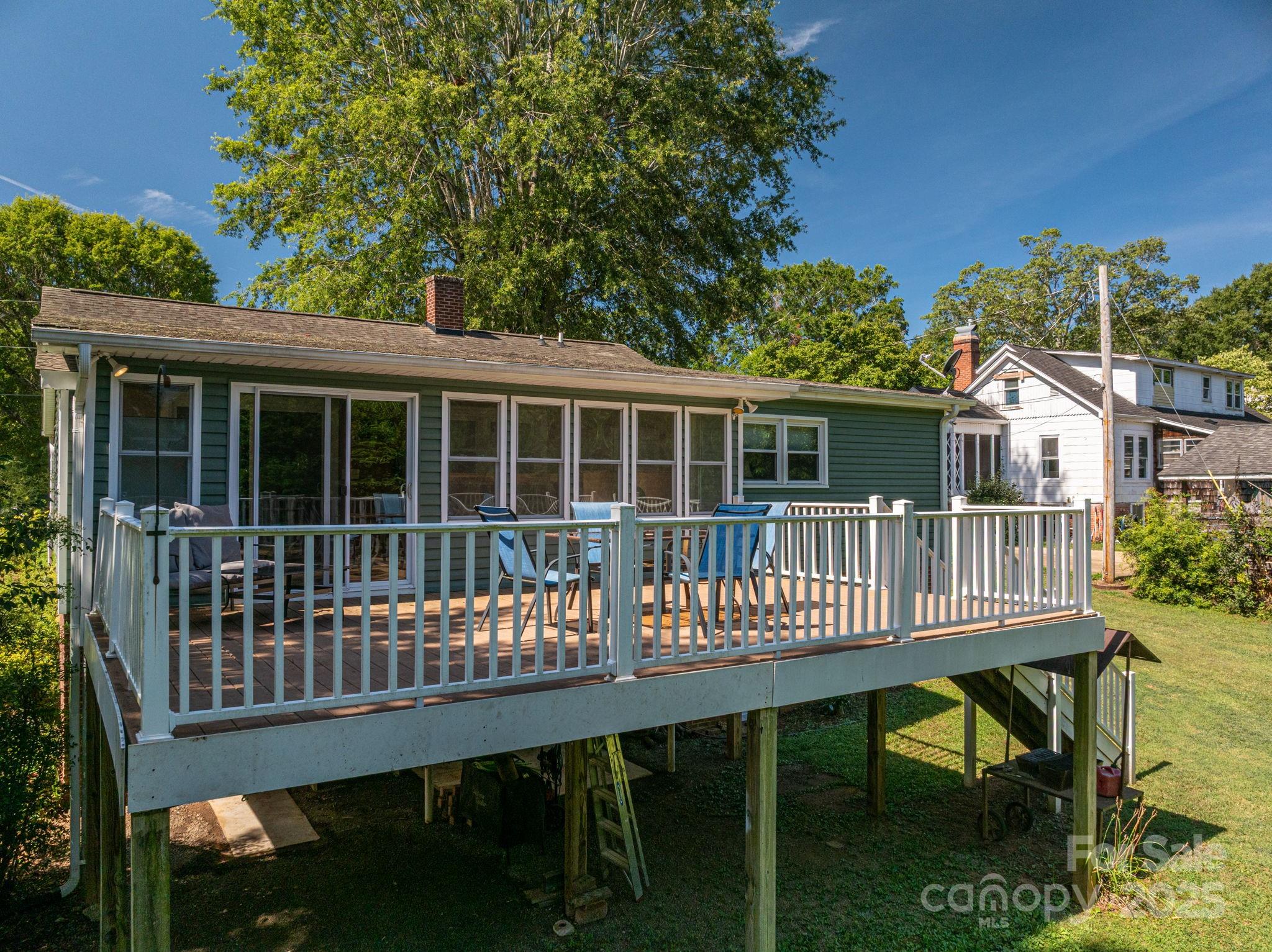 411 Arlington Street