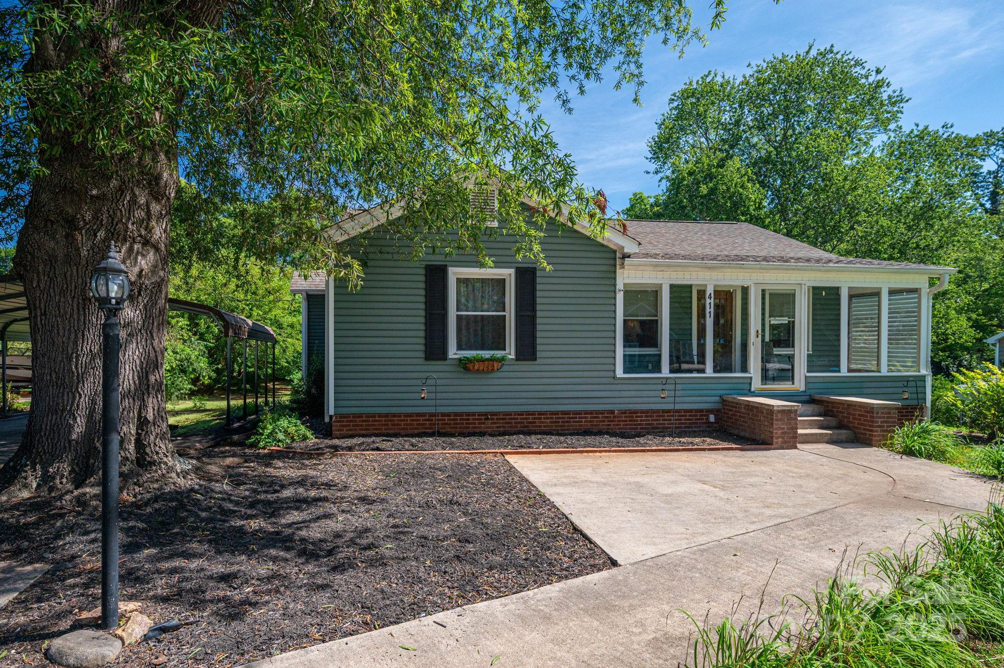 411 Arlington Street