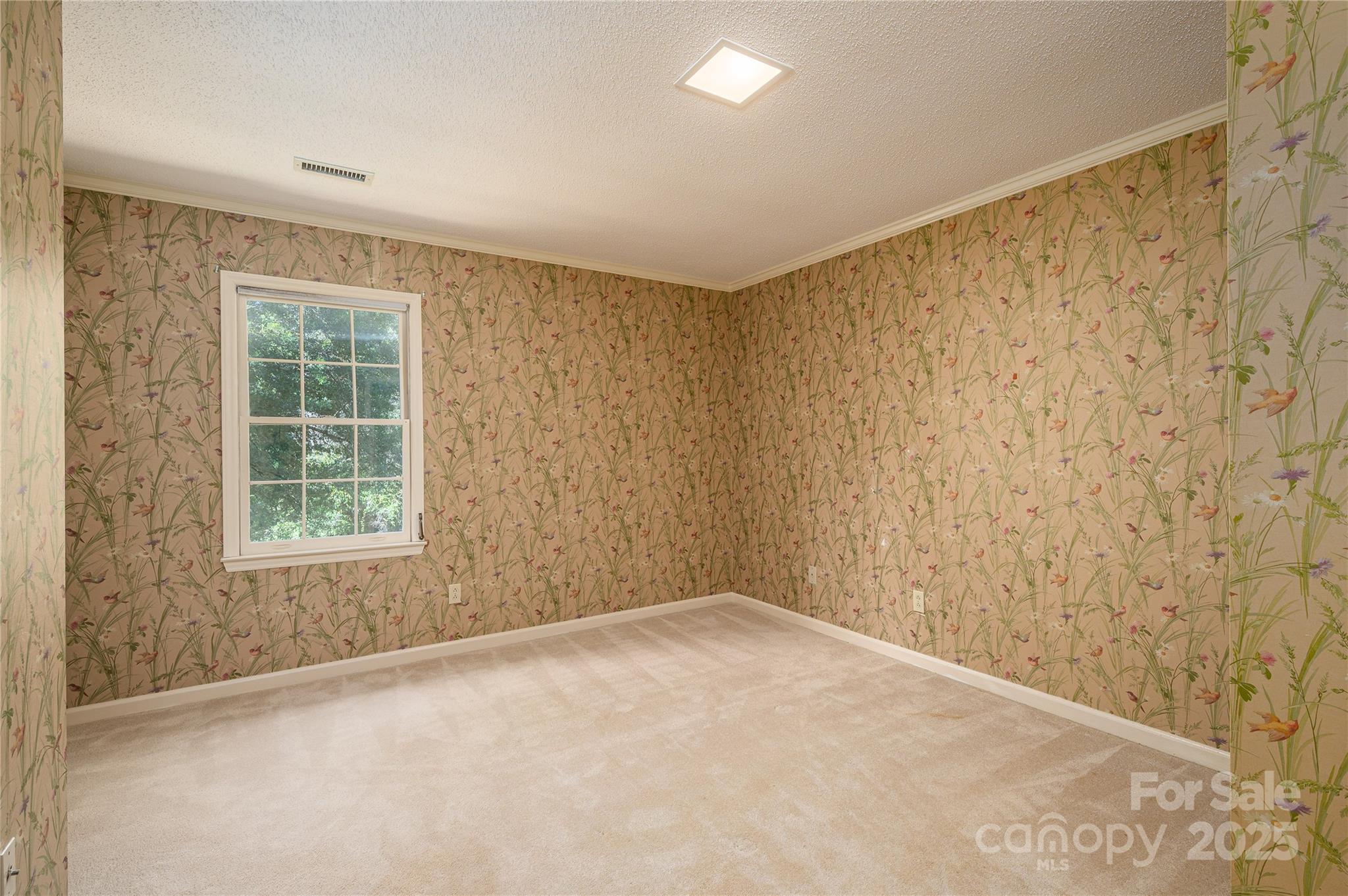 240 37th Avenue Place NW