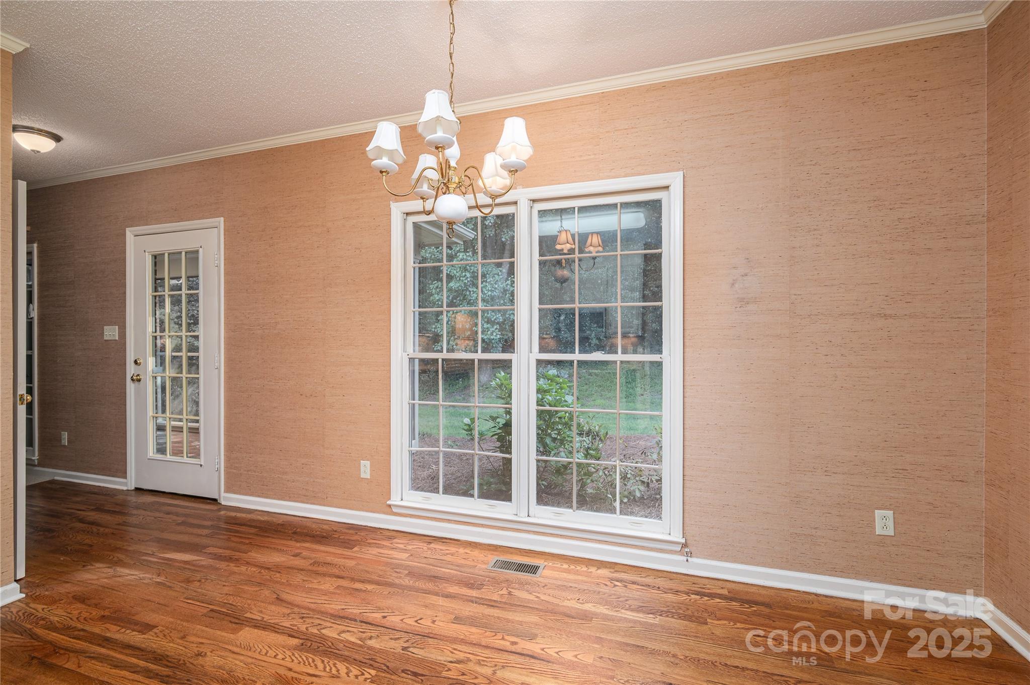 240 37th Avenue Place NW