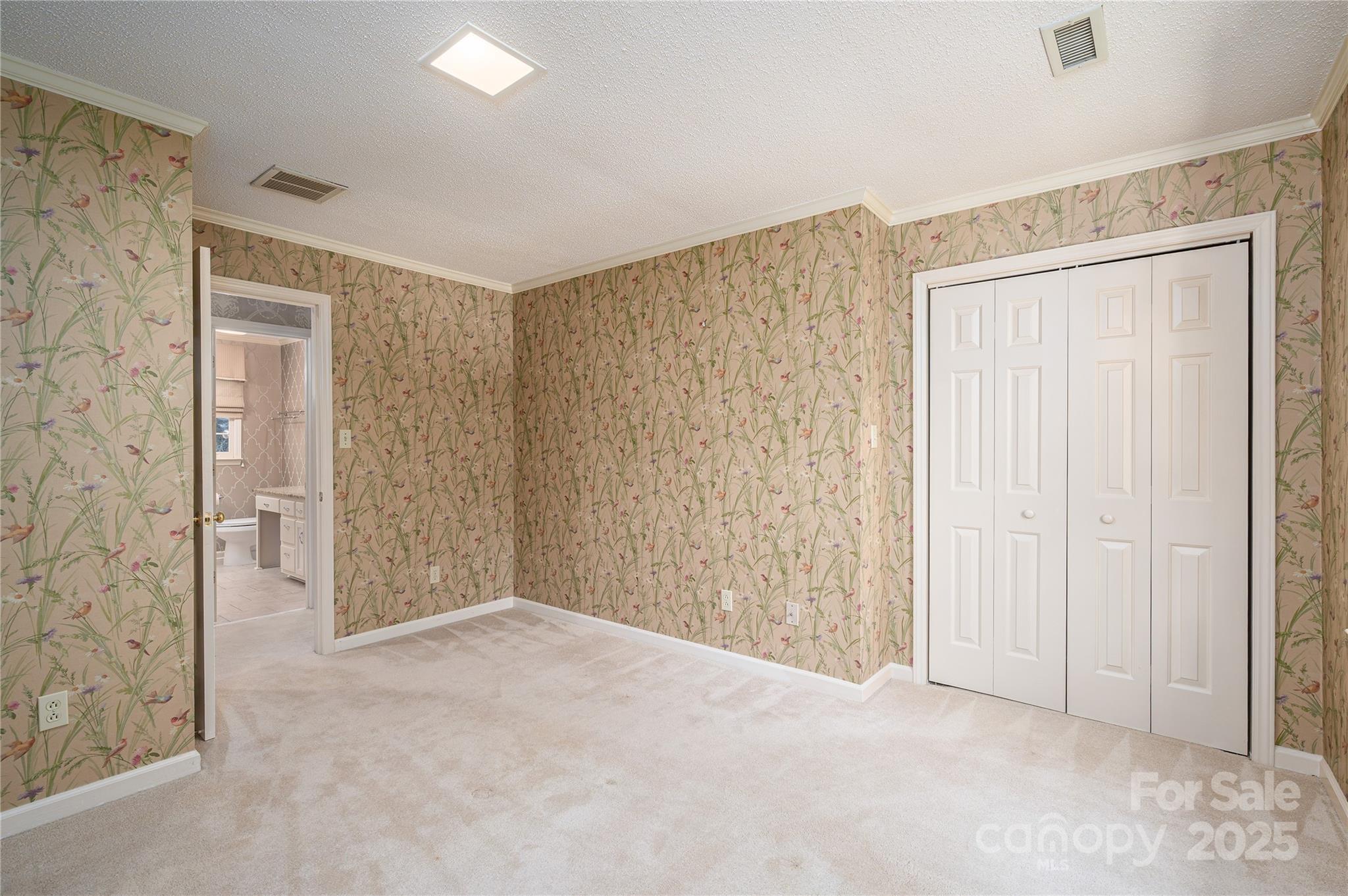 240 37th Avenue Place NW