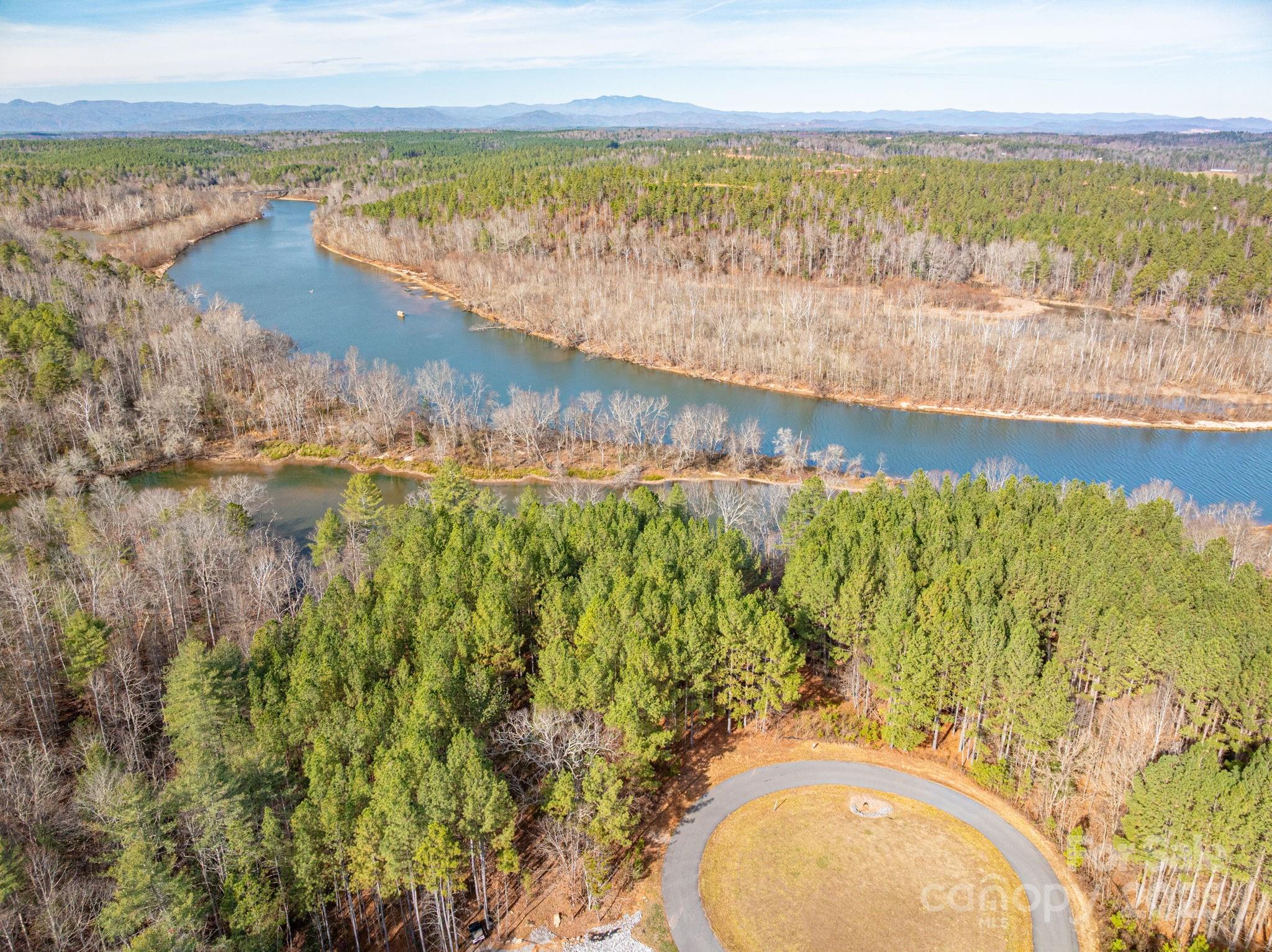 125 Catawba Cove Drive NW