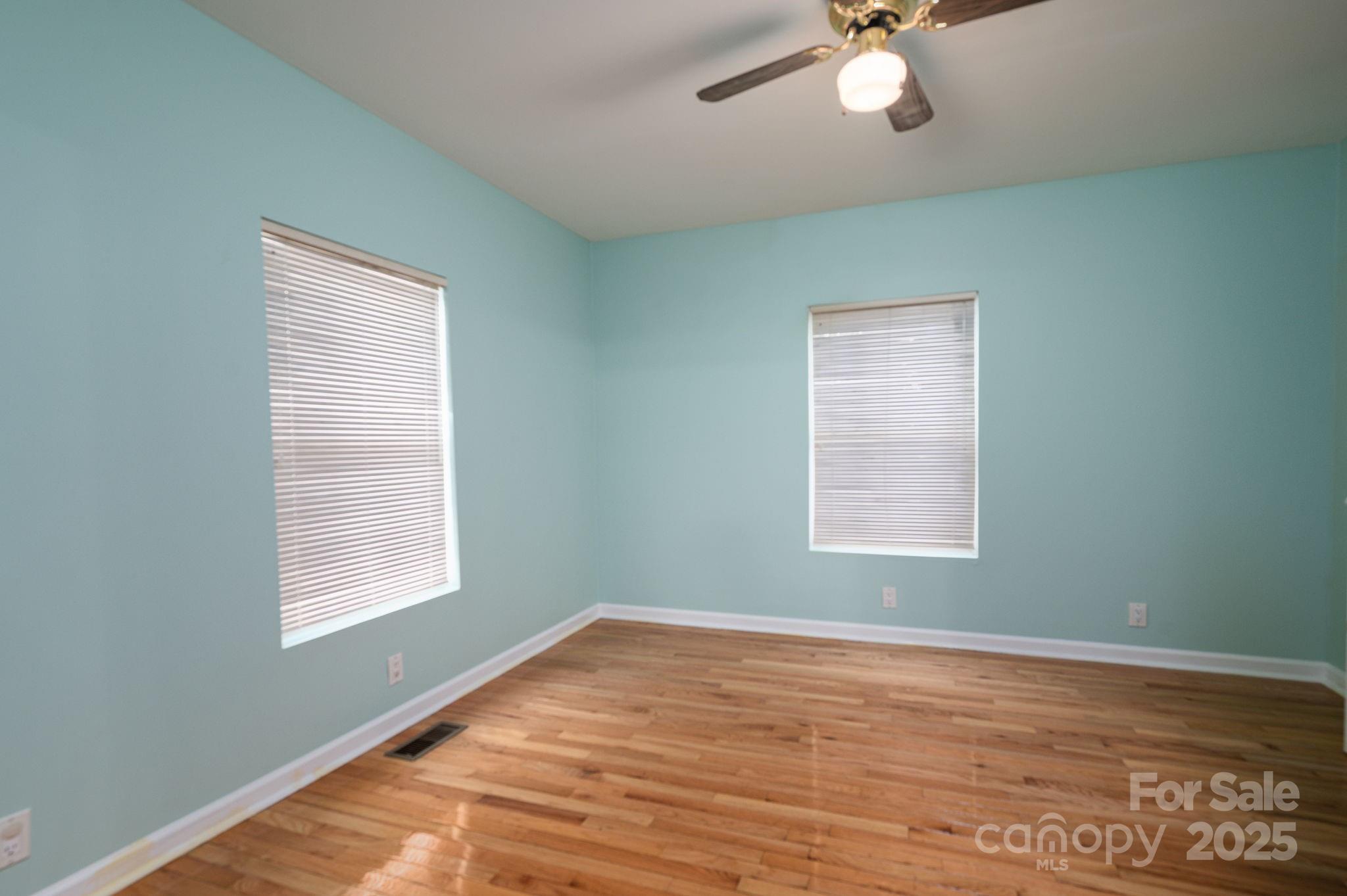 2541 Grandview Circle SW