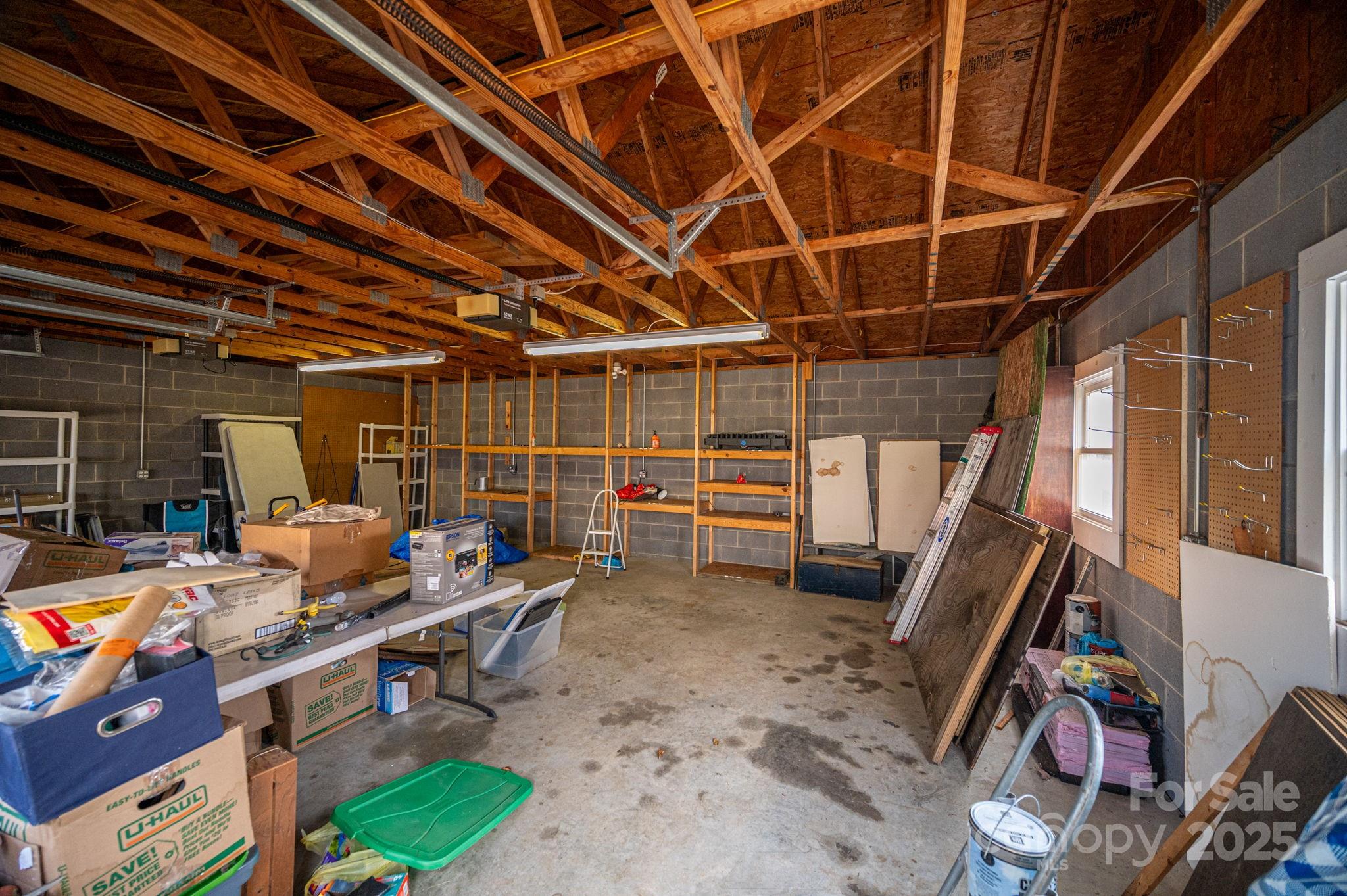 2541 Grandview Circle SW