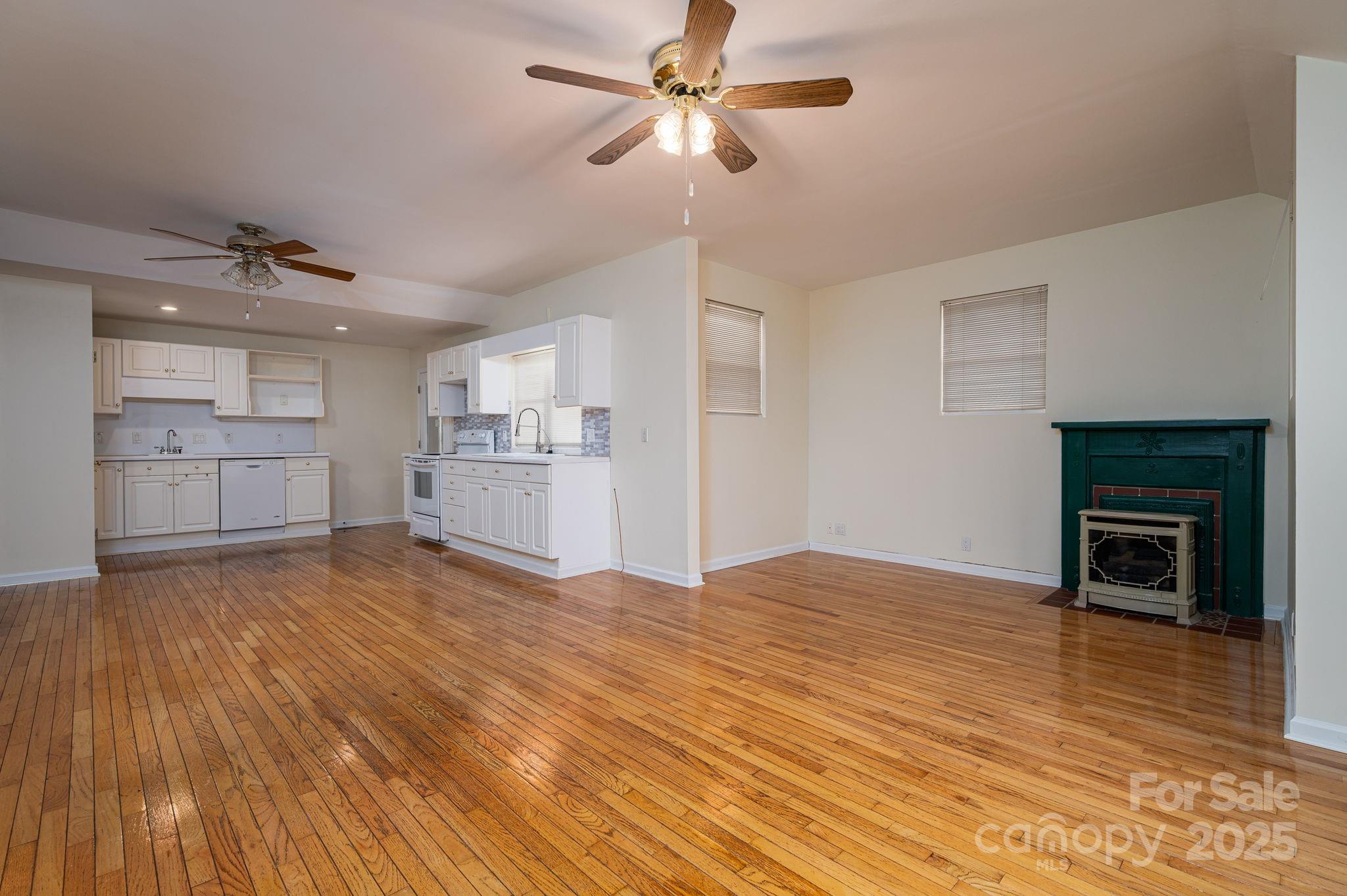 2541 Grandview Circle SW