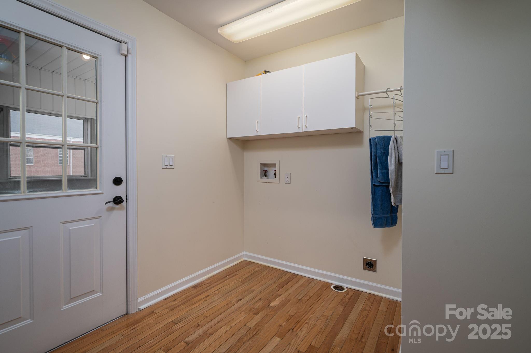 2541 Grandview Circle SW