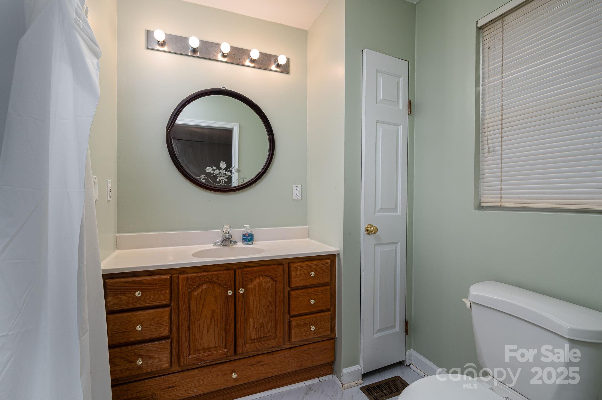 2541 Grandview Circle SW