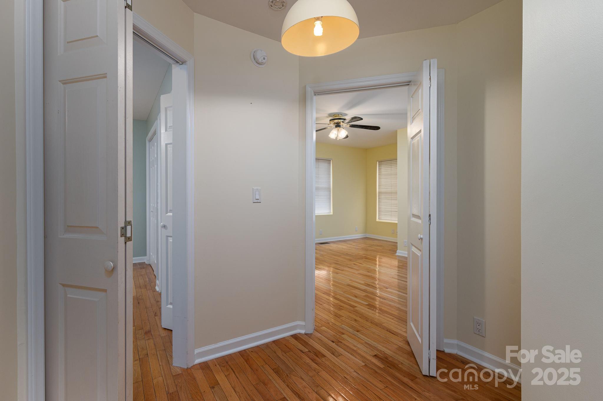 2541 Grandview Circle SW