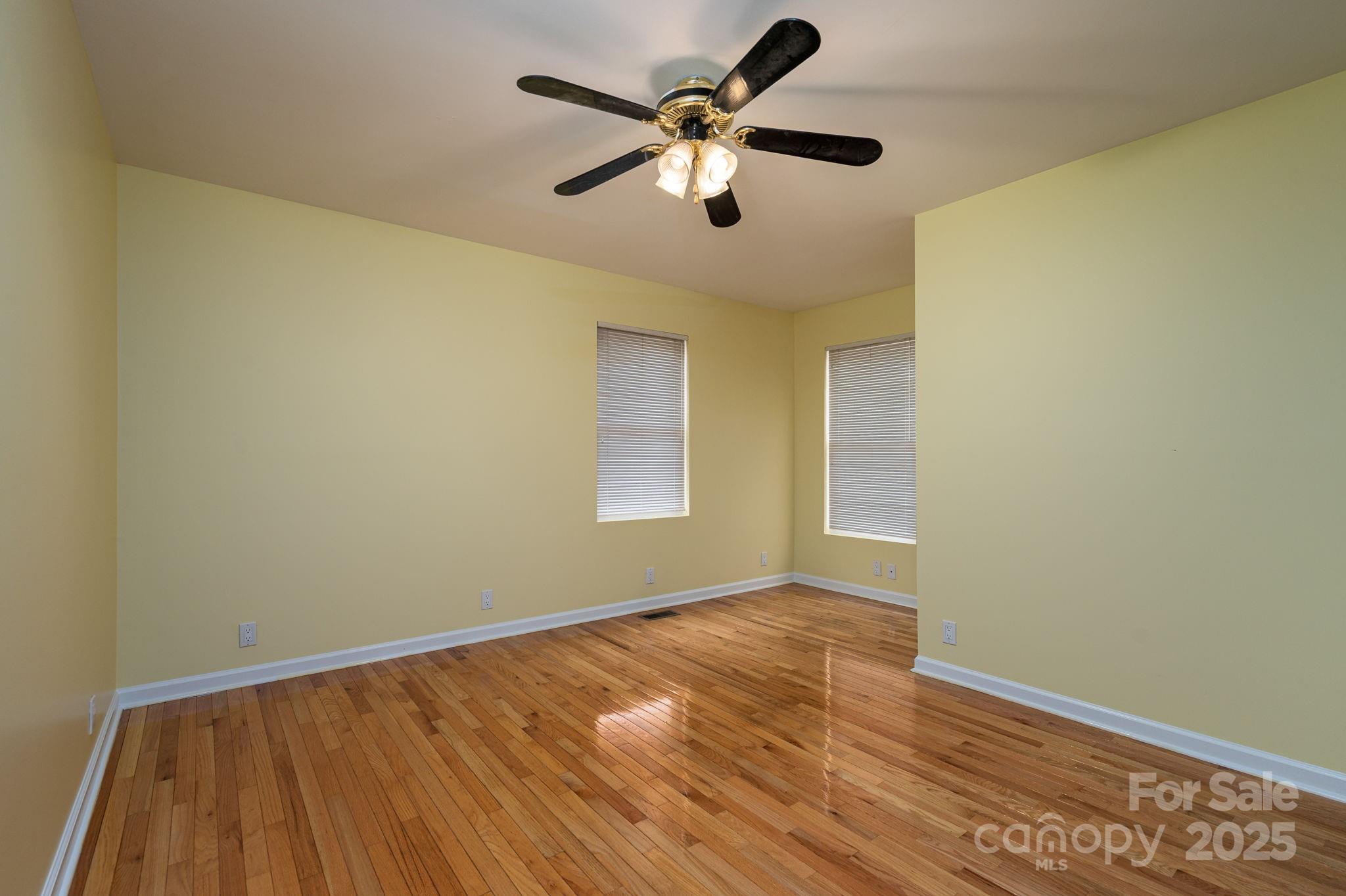 2541 Grandview Circle SW