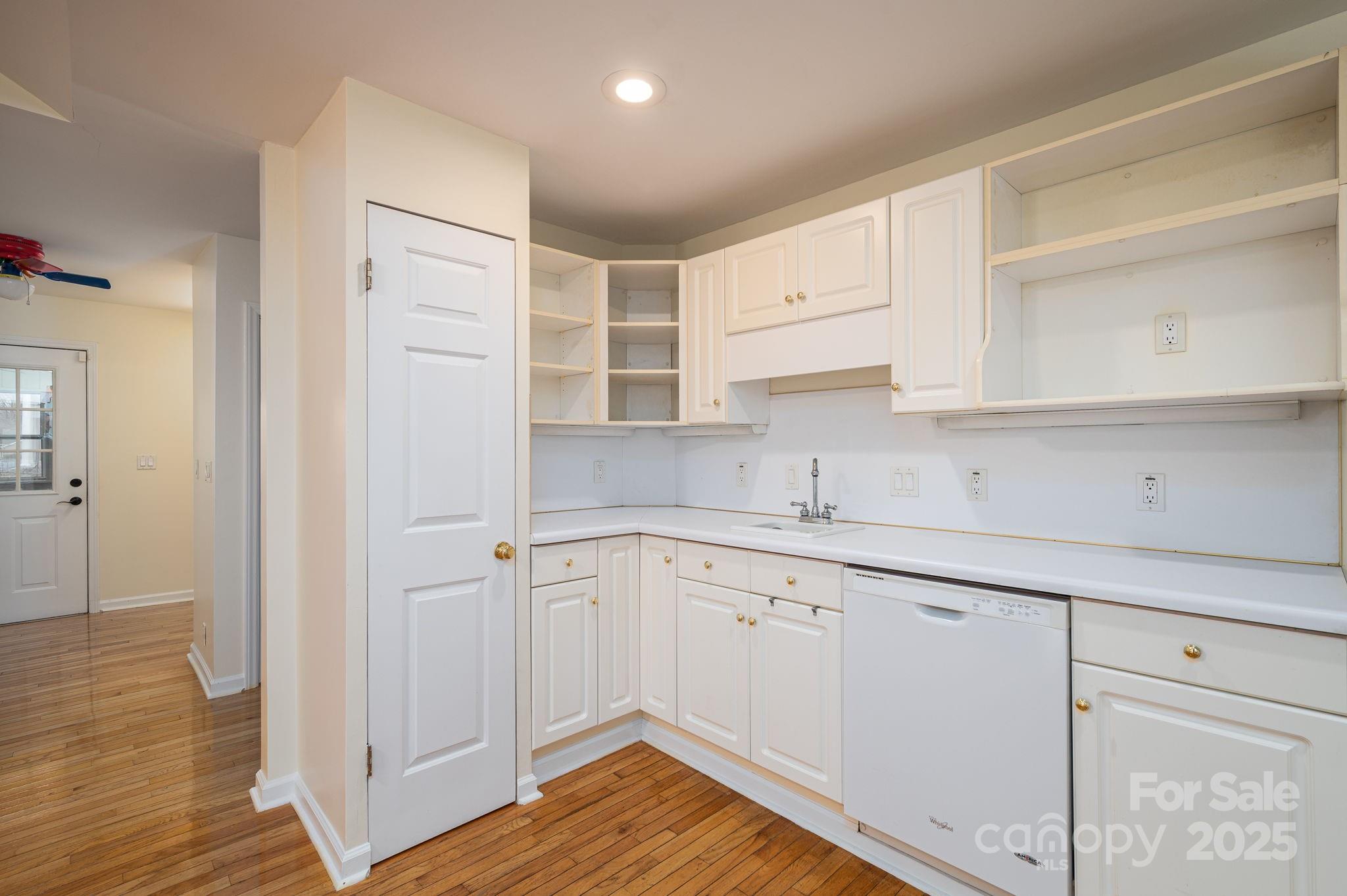 2541 Grandview Circle SW