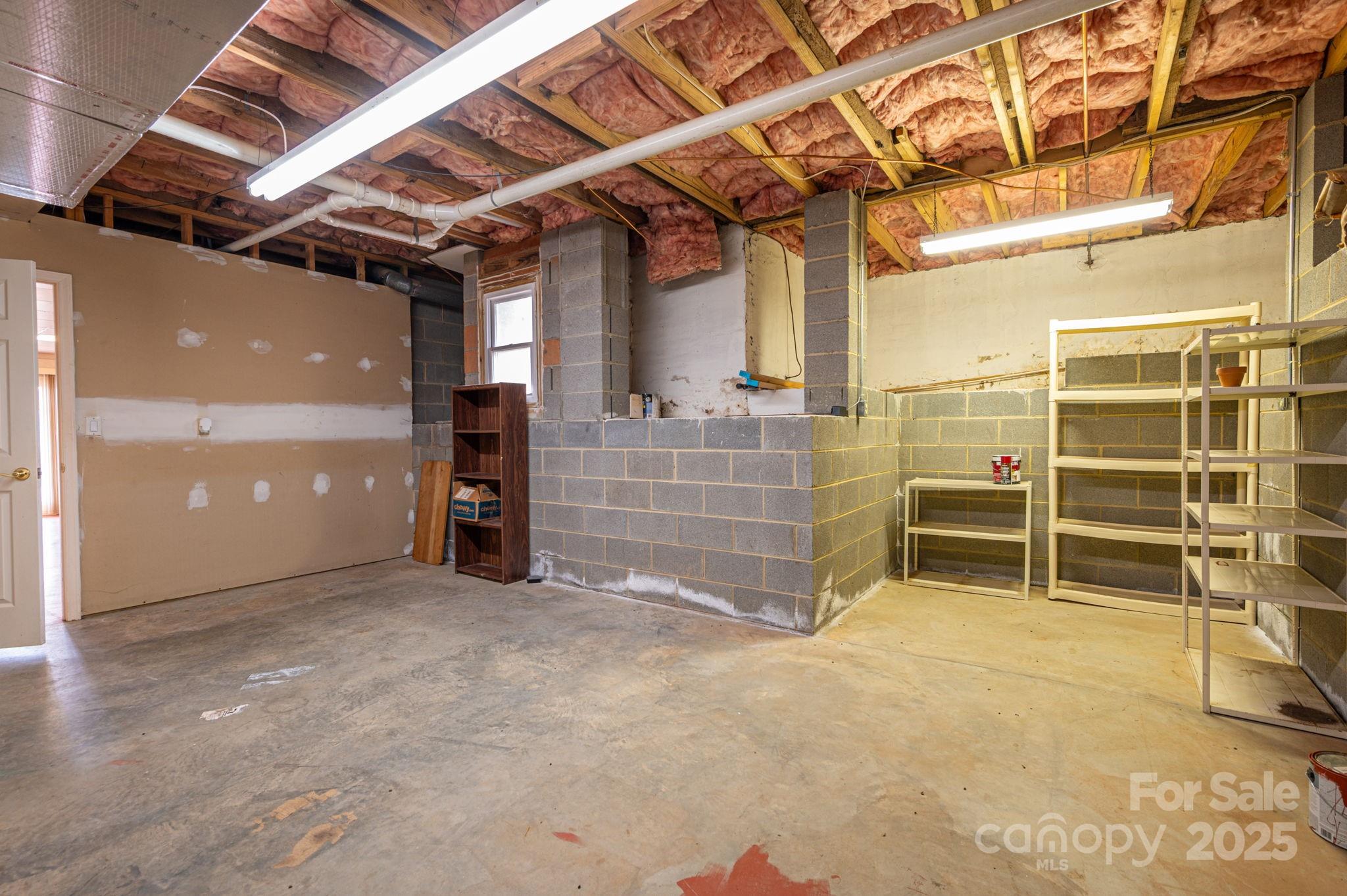 2541 Grandview Circle SW