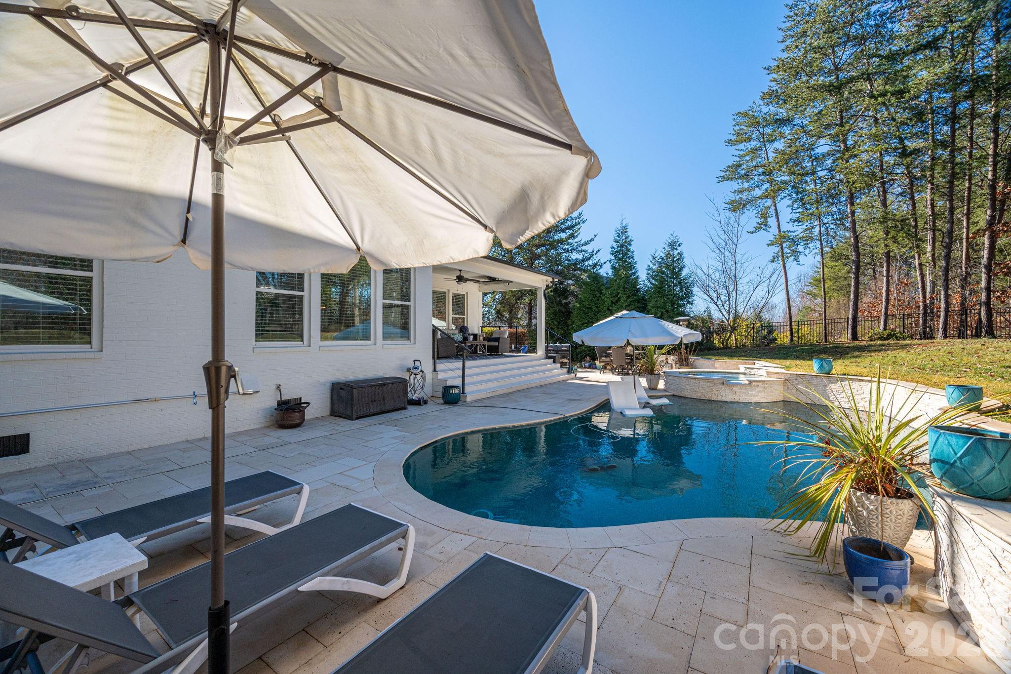 205 Walking Horse Trail