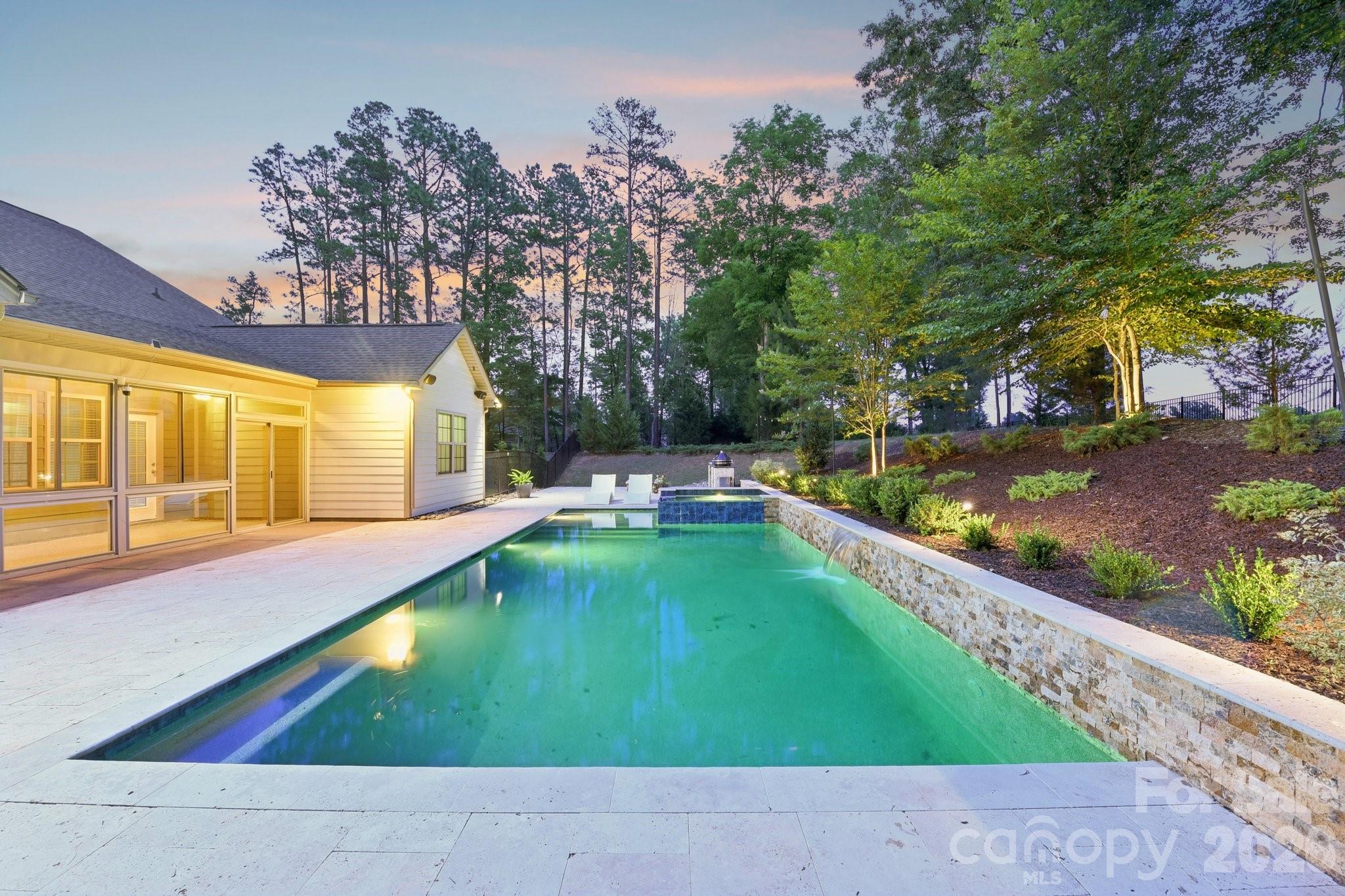 410 Kensington Park Way