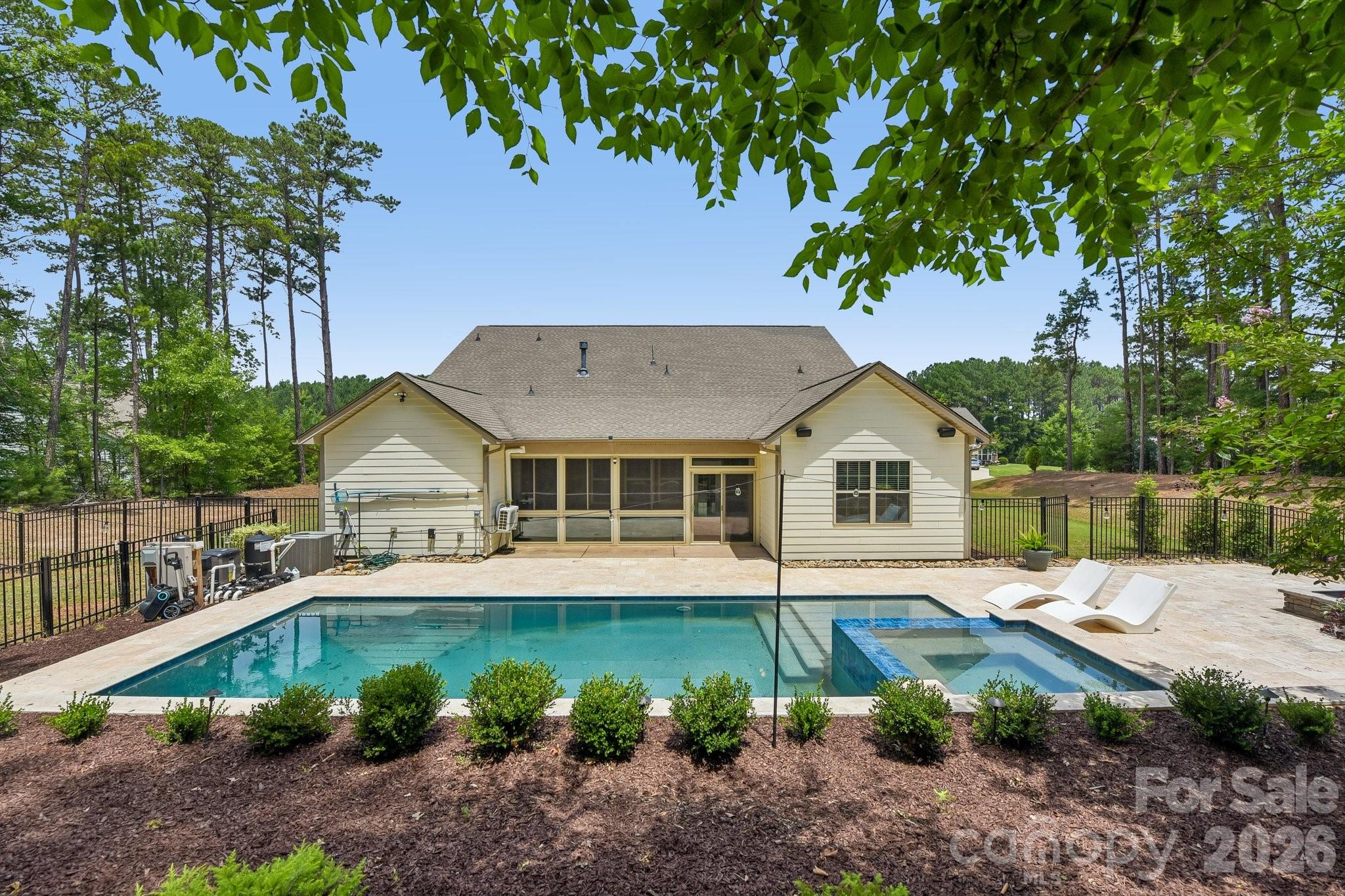 410 Kensington Park Way