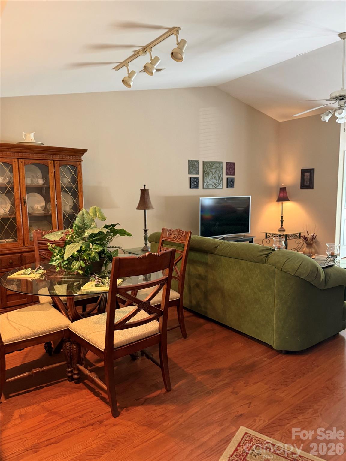 433 19th Avenue Court NE Unit: 14