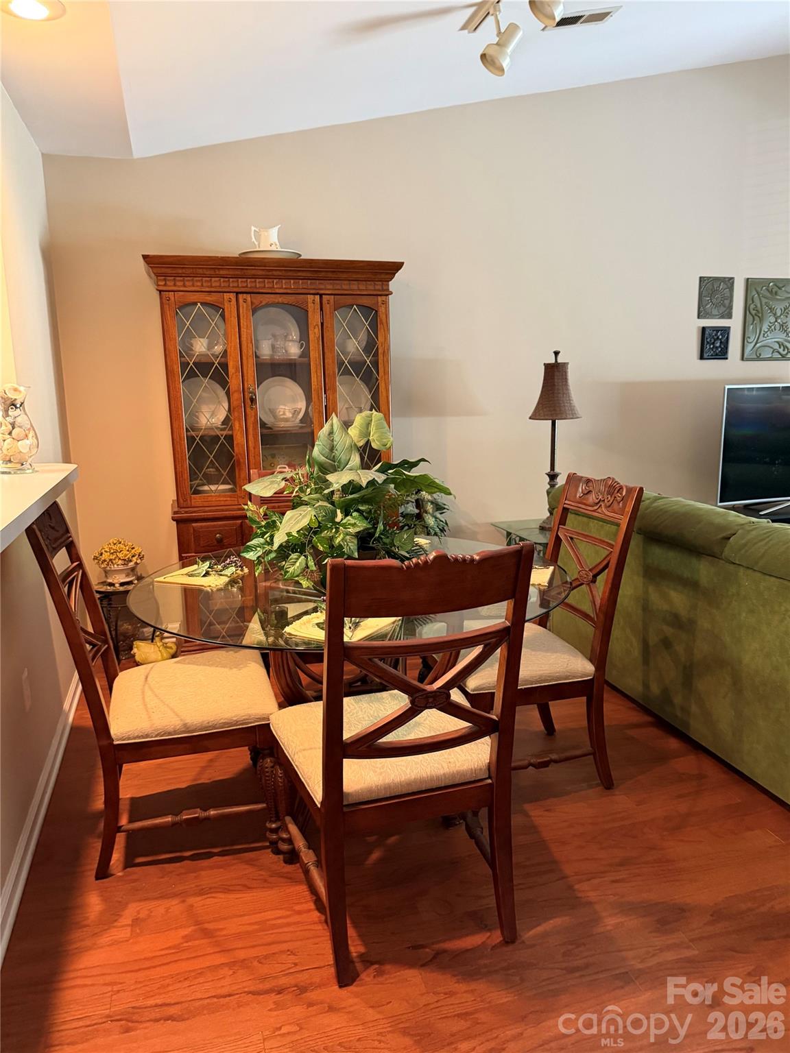 433 19th Avenue Court NE Unit: 14