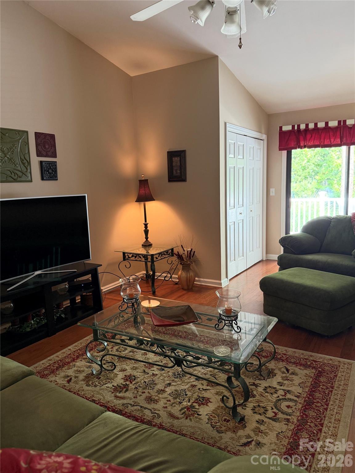433 19th Avenue Court NE Unit: 14