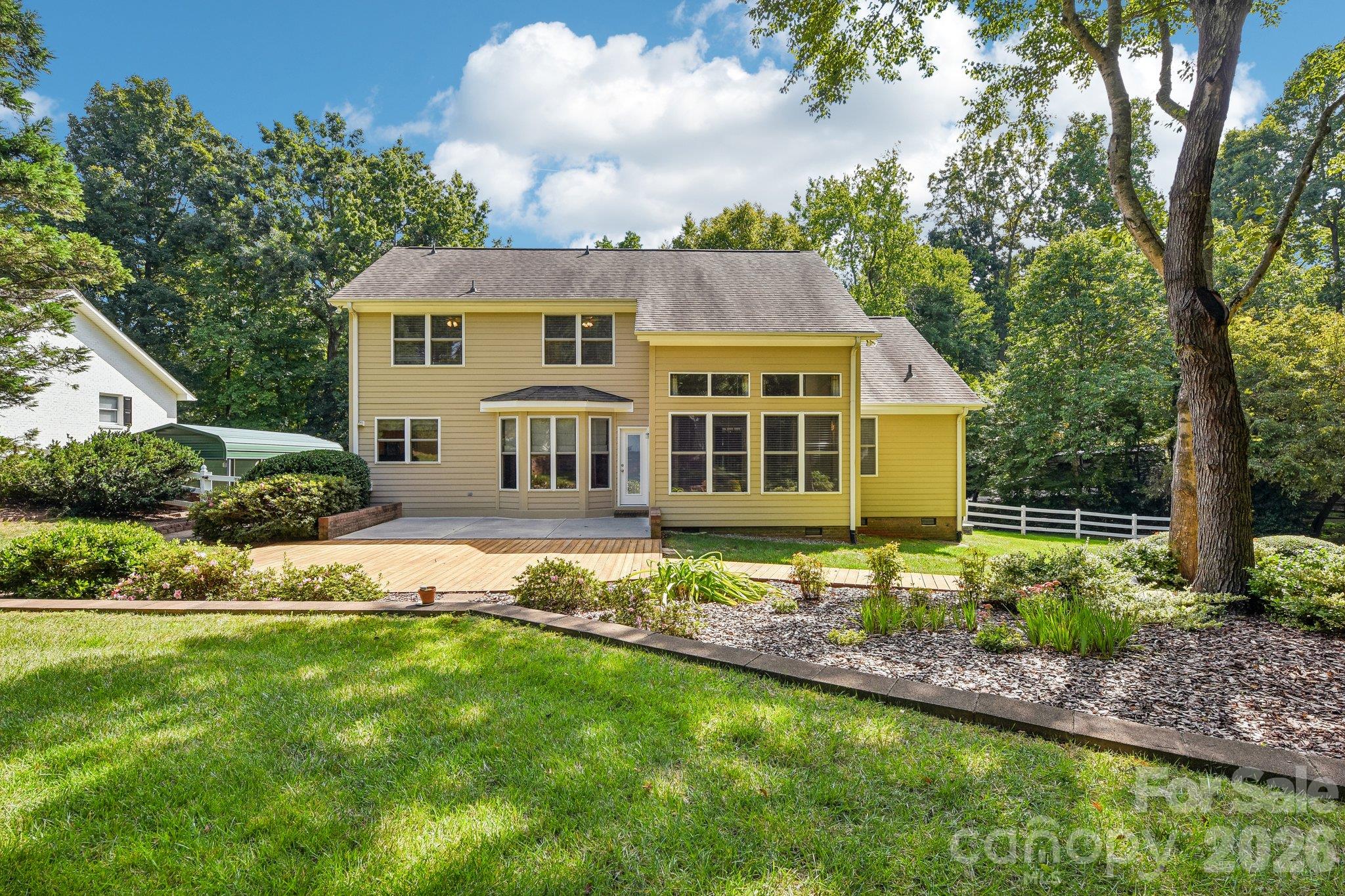 3573 Lake Shore Road S
