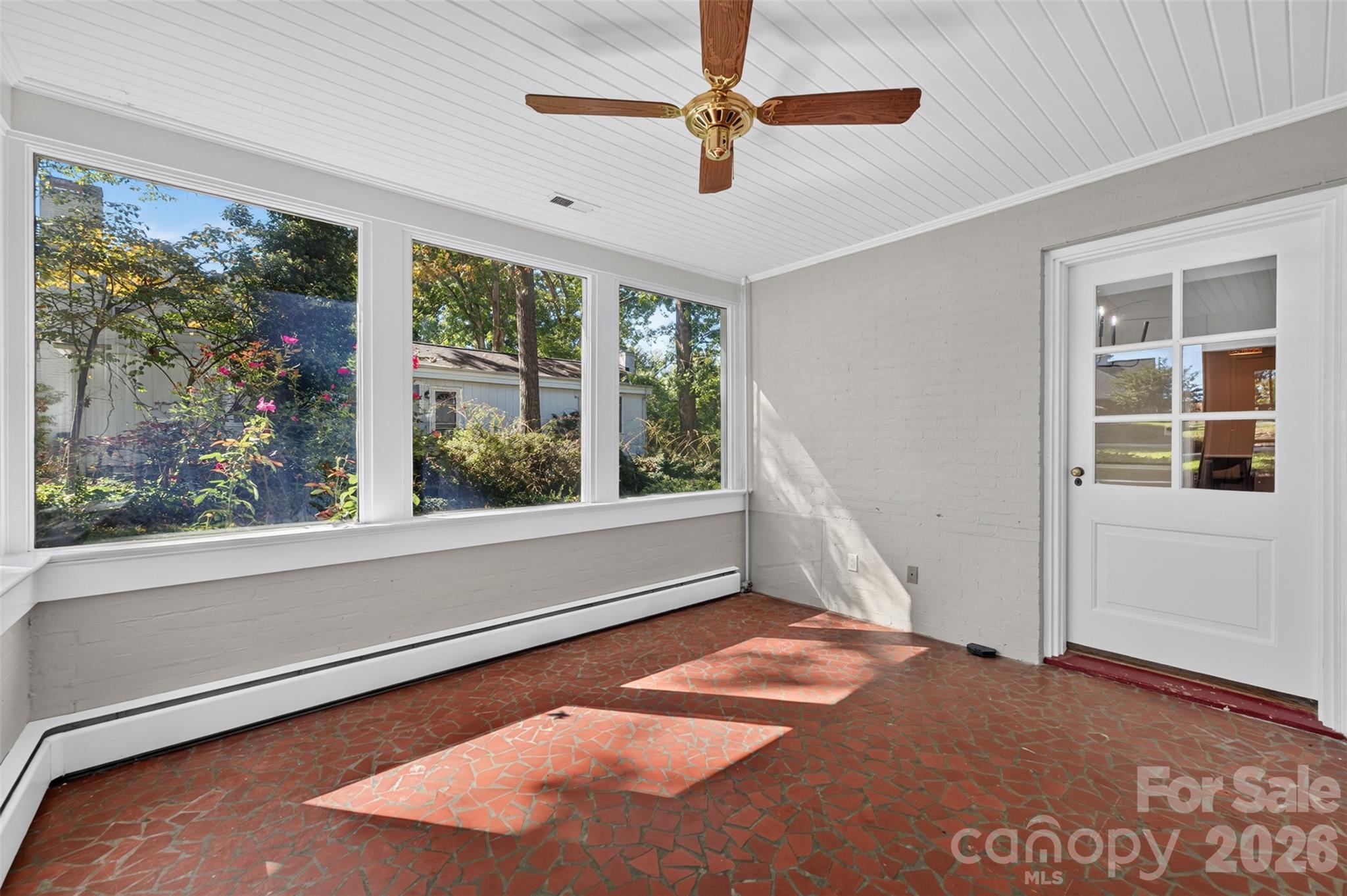 356 7th Avenue NE