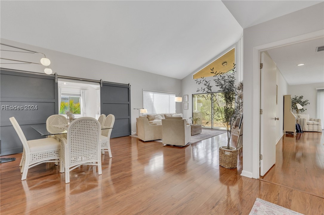 7 Towhee Road