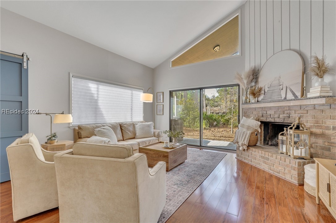 7 Towhee Road