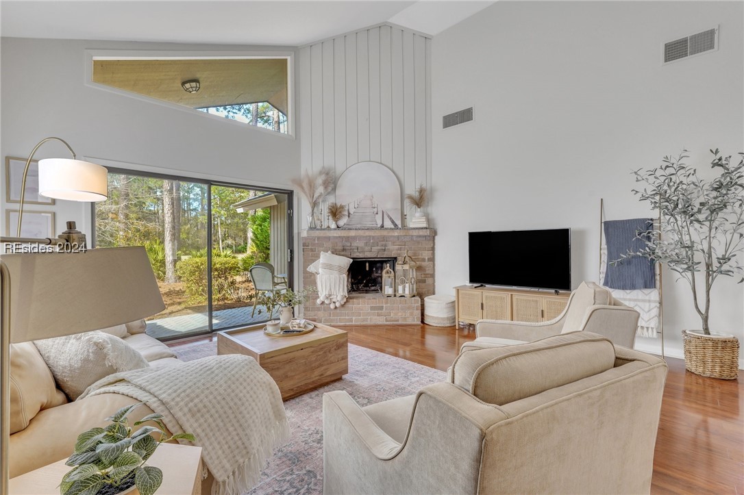 7 Towhee Road