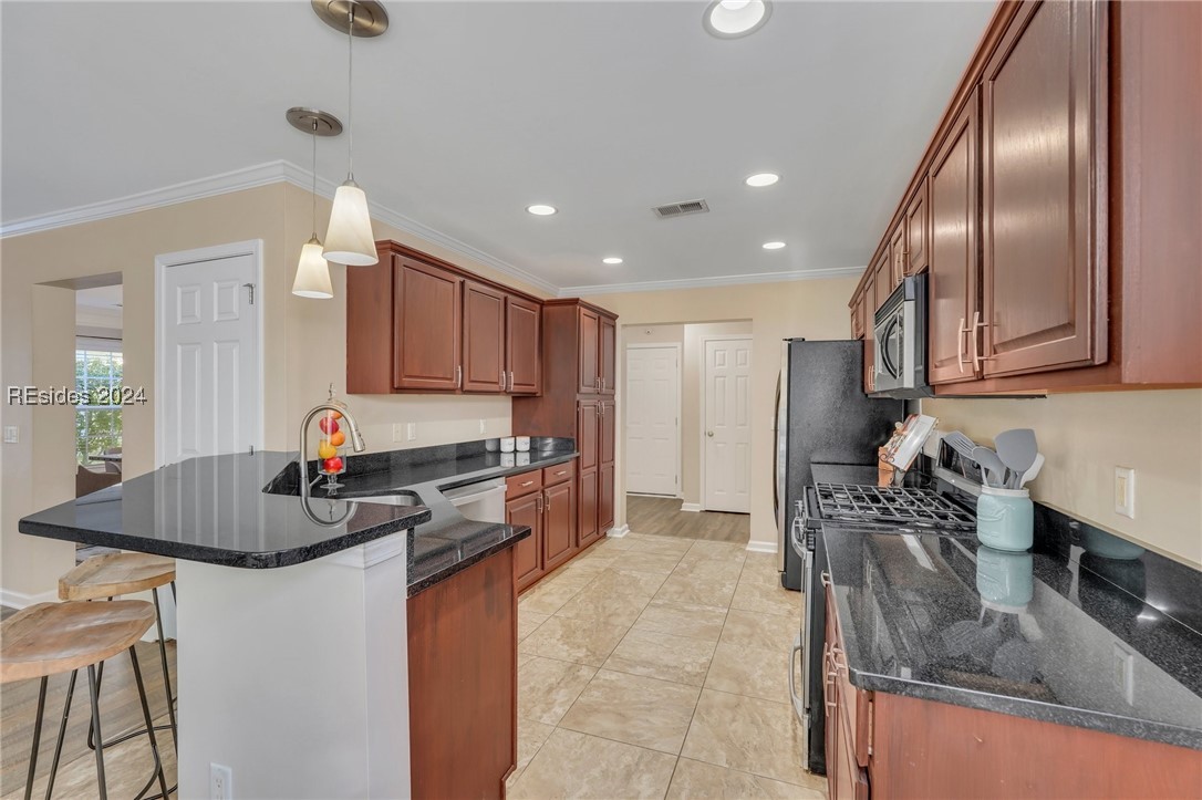 128 Crossings Boulevard