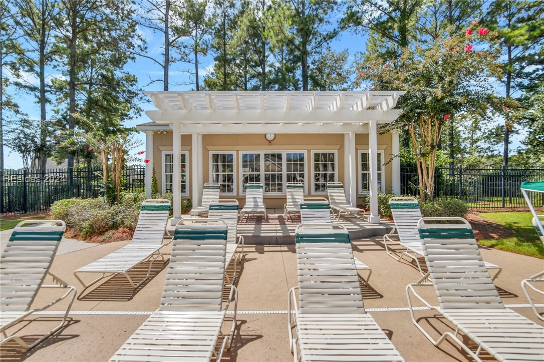 128 Crossings Boulevard