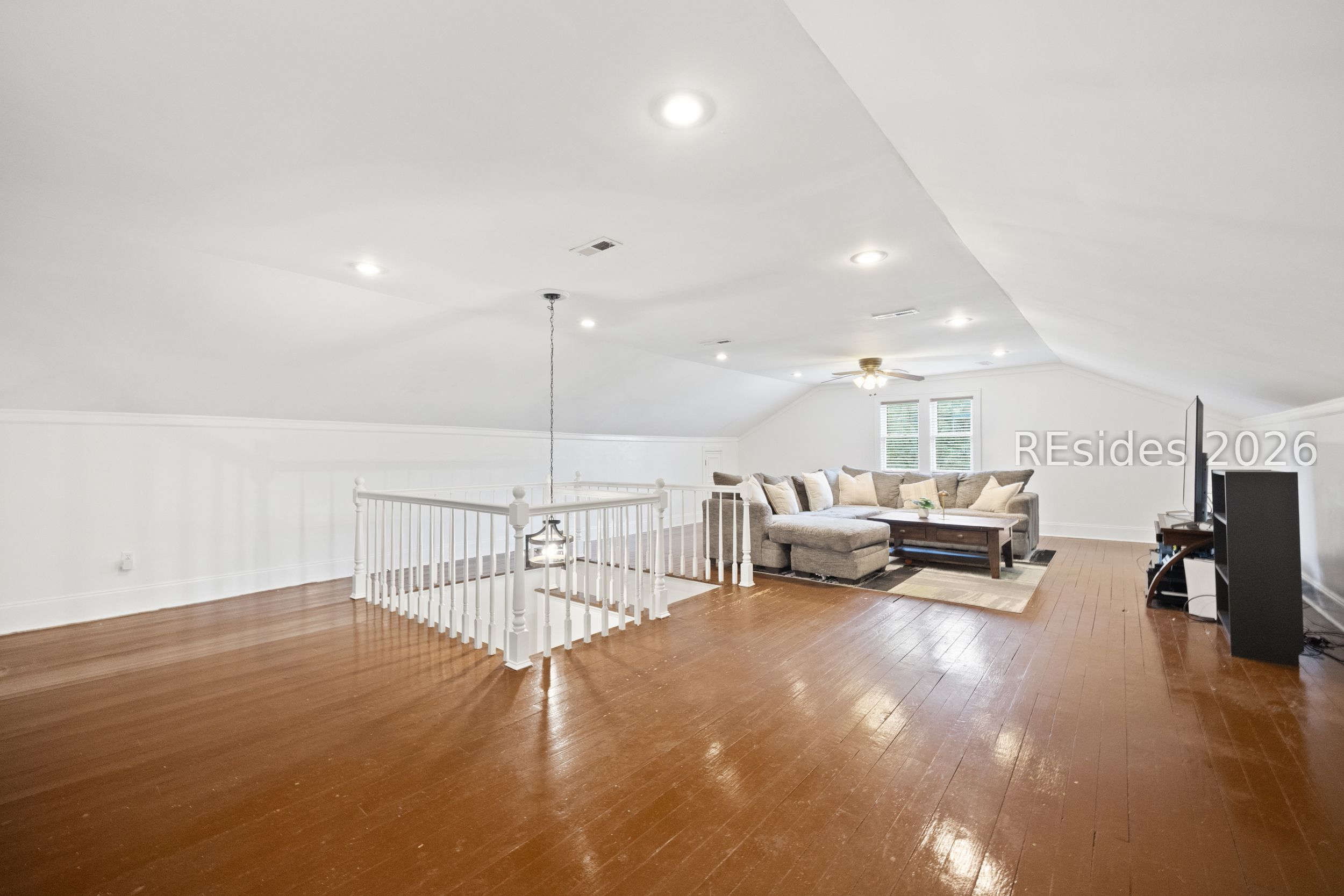 535 E 44th Street