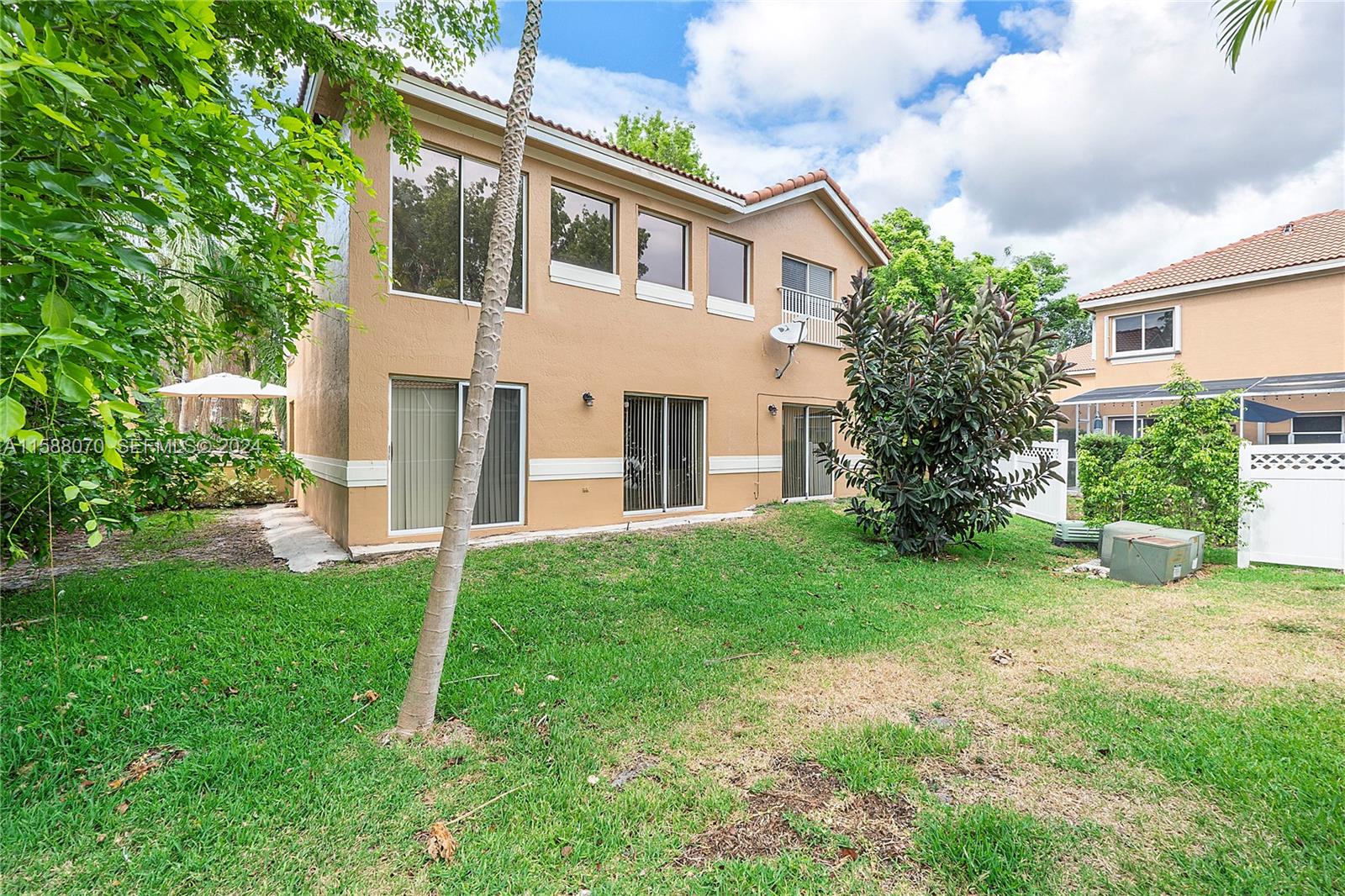 11375 Lakeview Drive 68U