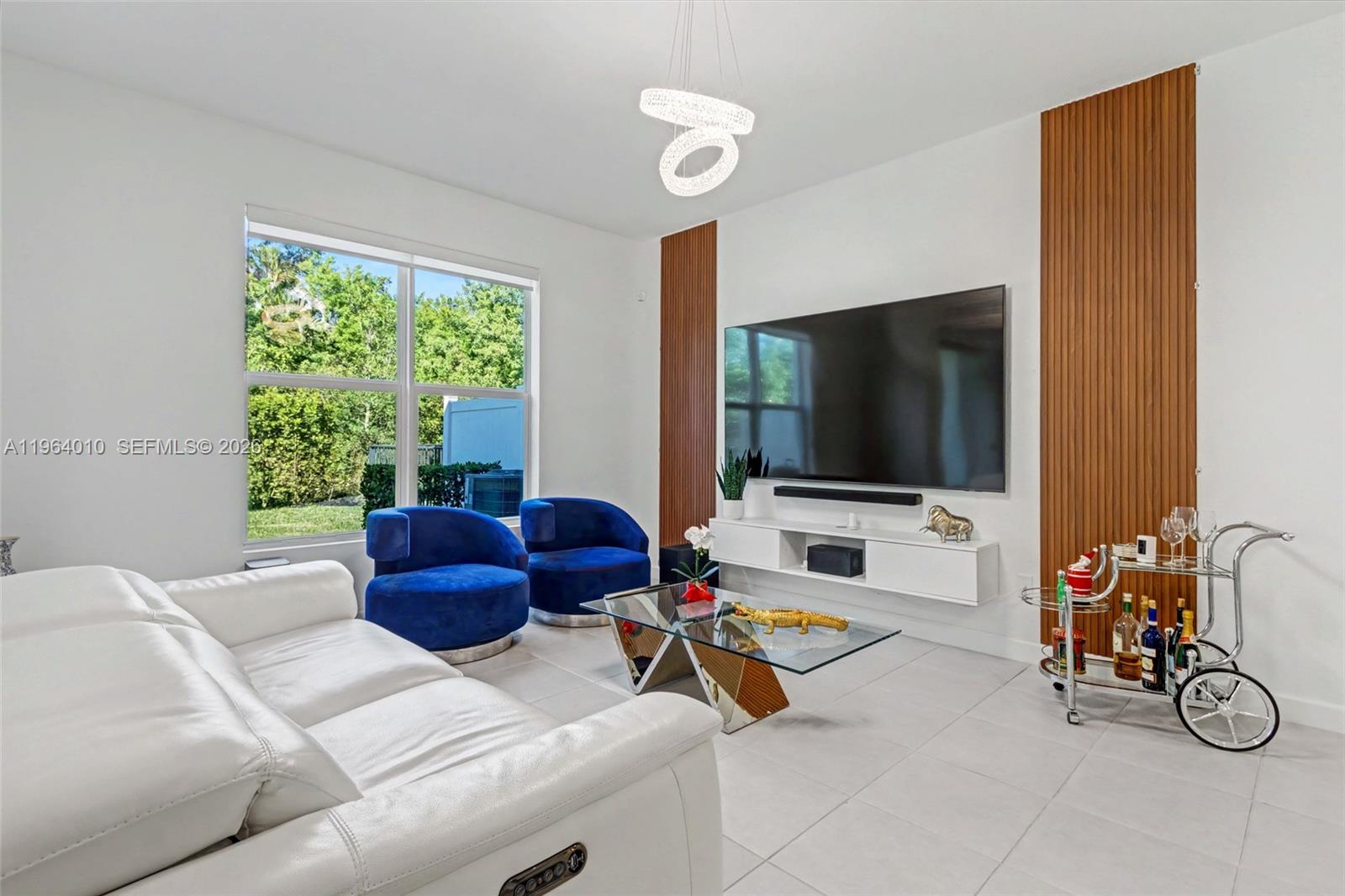 4303 Hammock Grove Drive