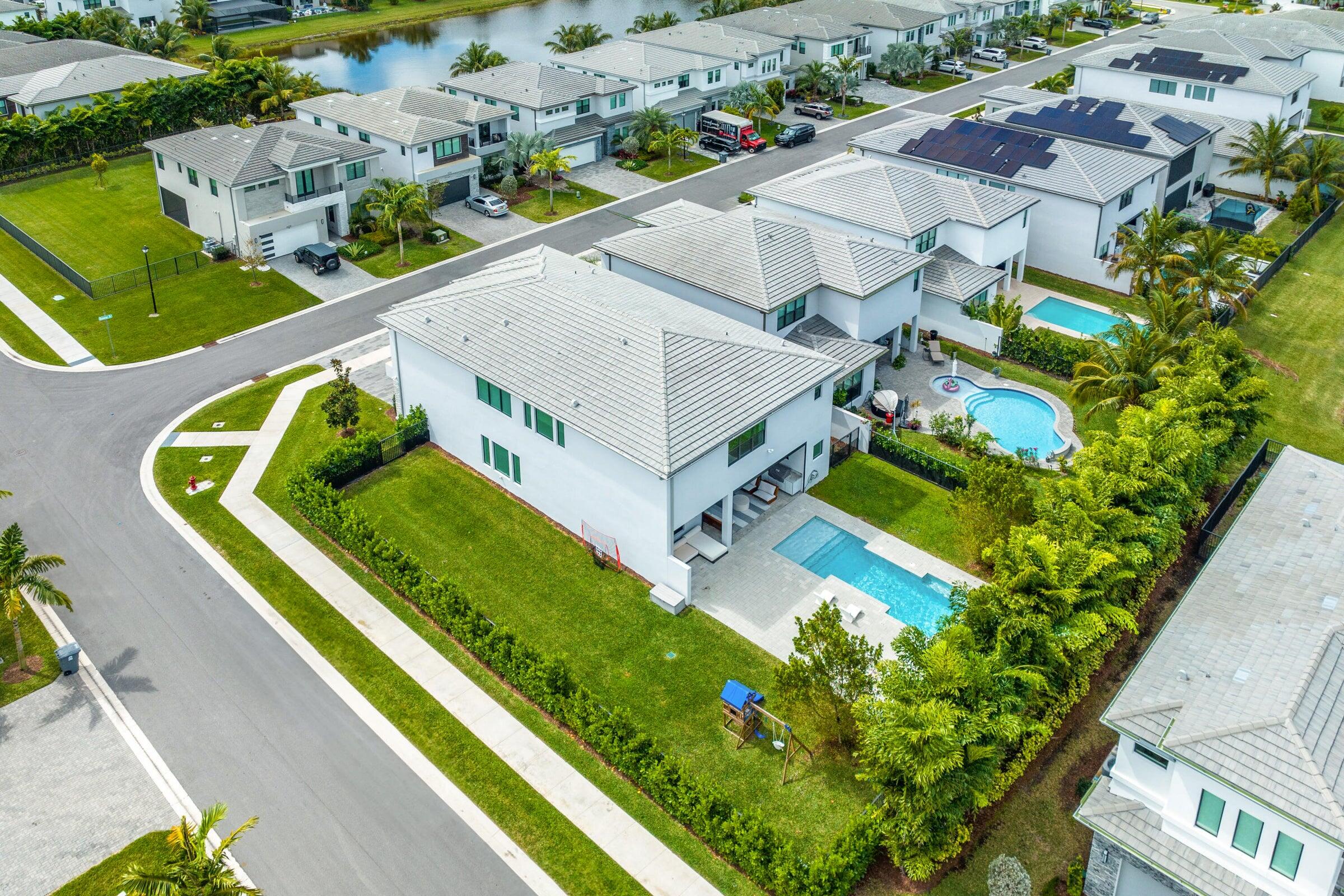 8227 Oceanus Drive
