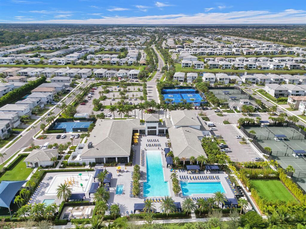 8227 Oceanus Drive