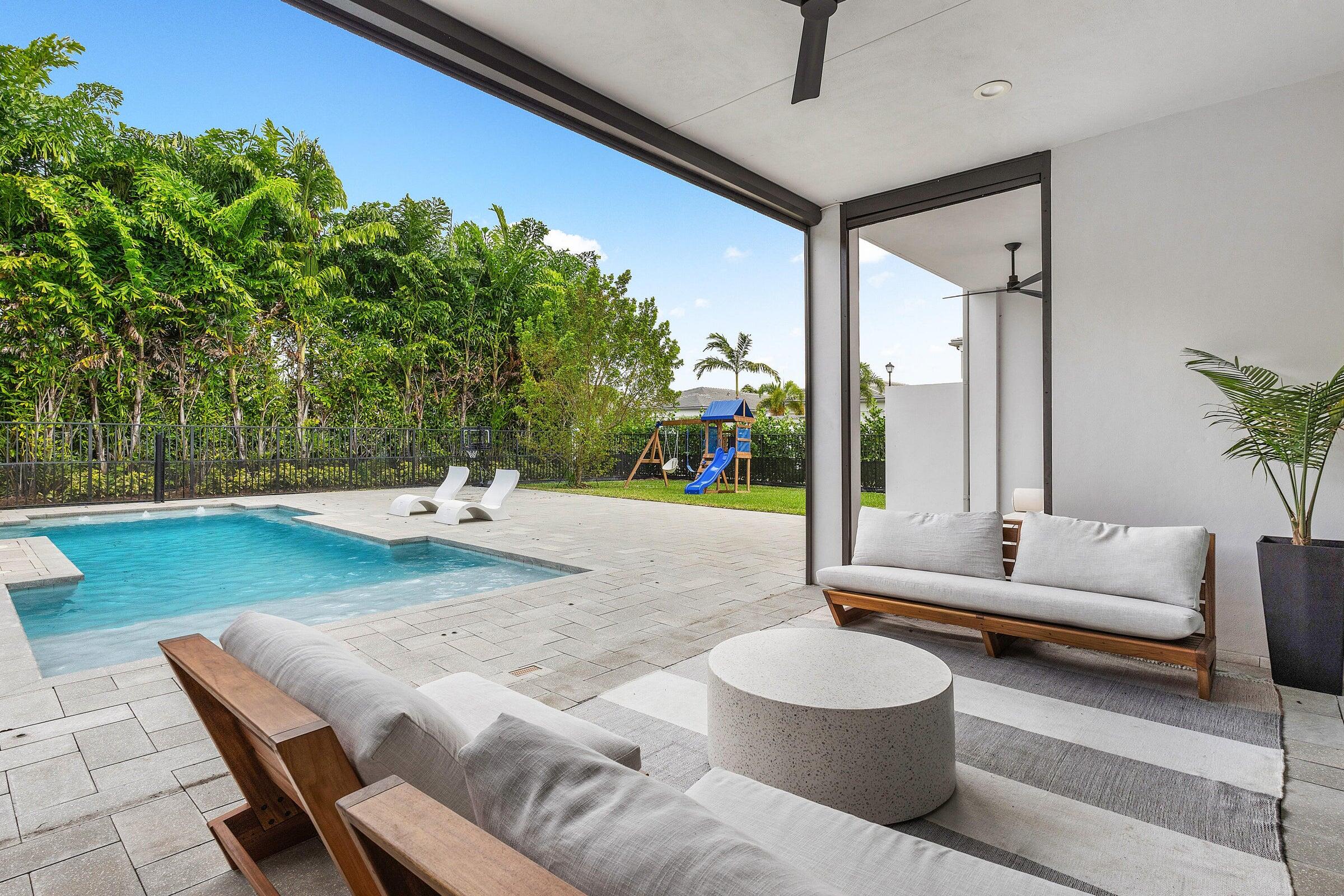 8227 Oceanus Drive
