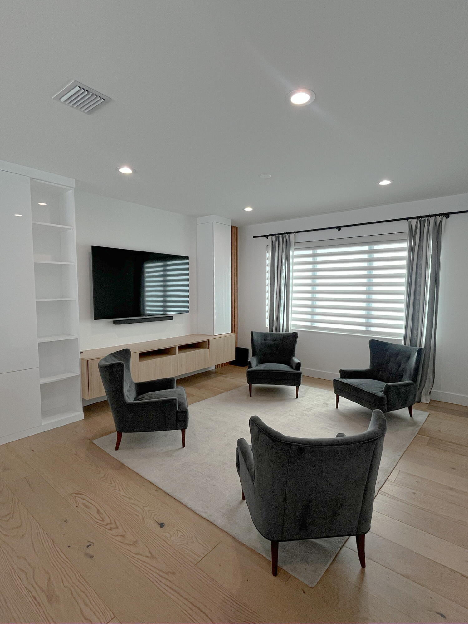 8227 Oceanus Drive