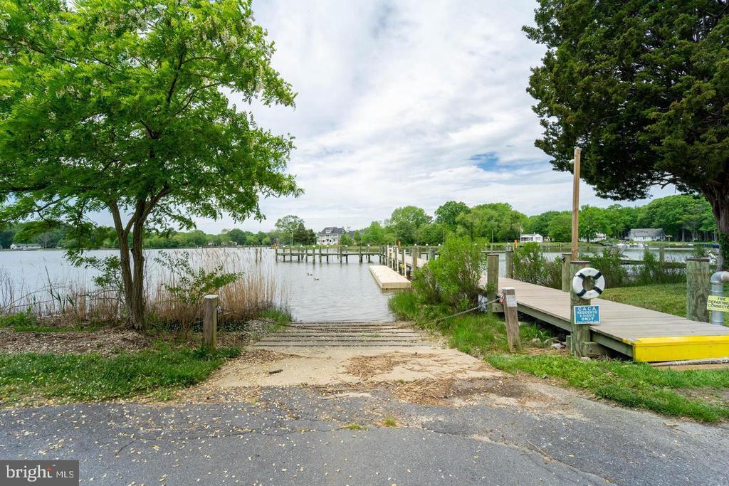 5704 BROADWATER PARKWAY