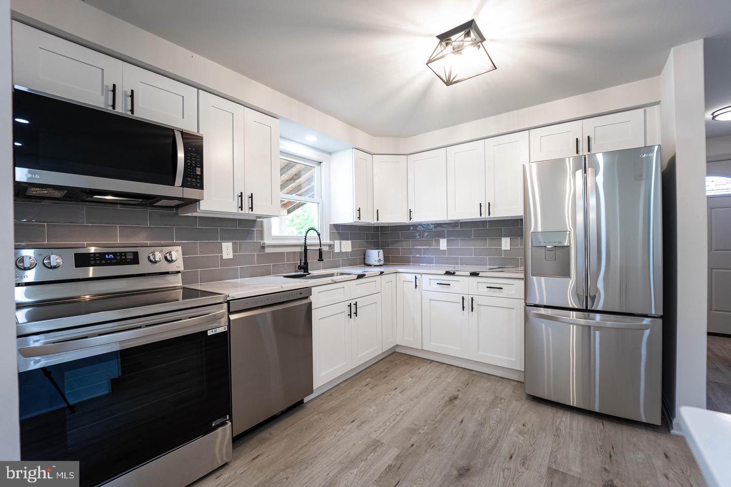 5704 BROADWATER PARKWAY