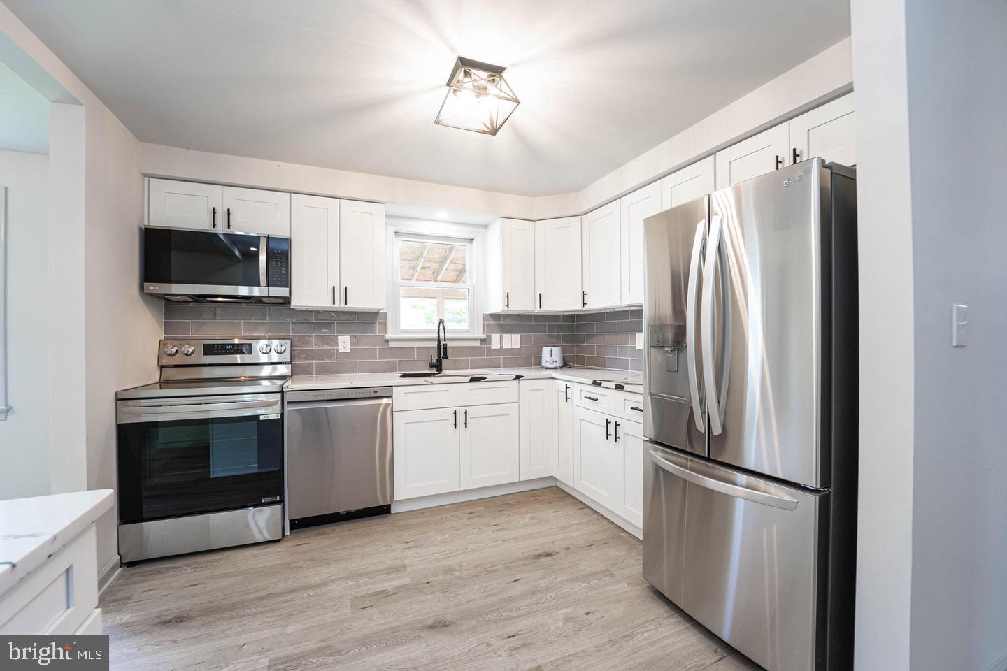 5704 BROADWATER PARKWAY