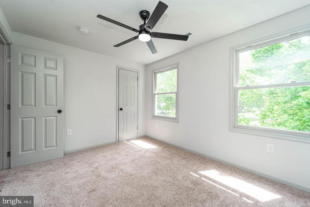5704 BROADWATER PARKWAY