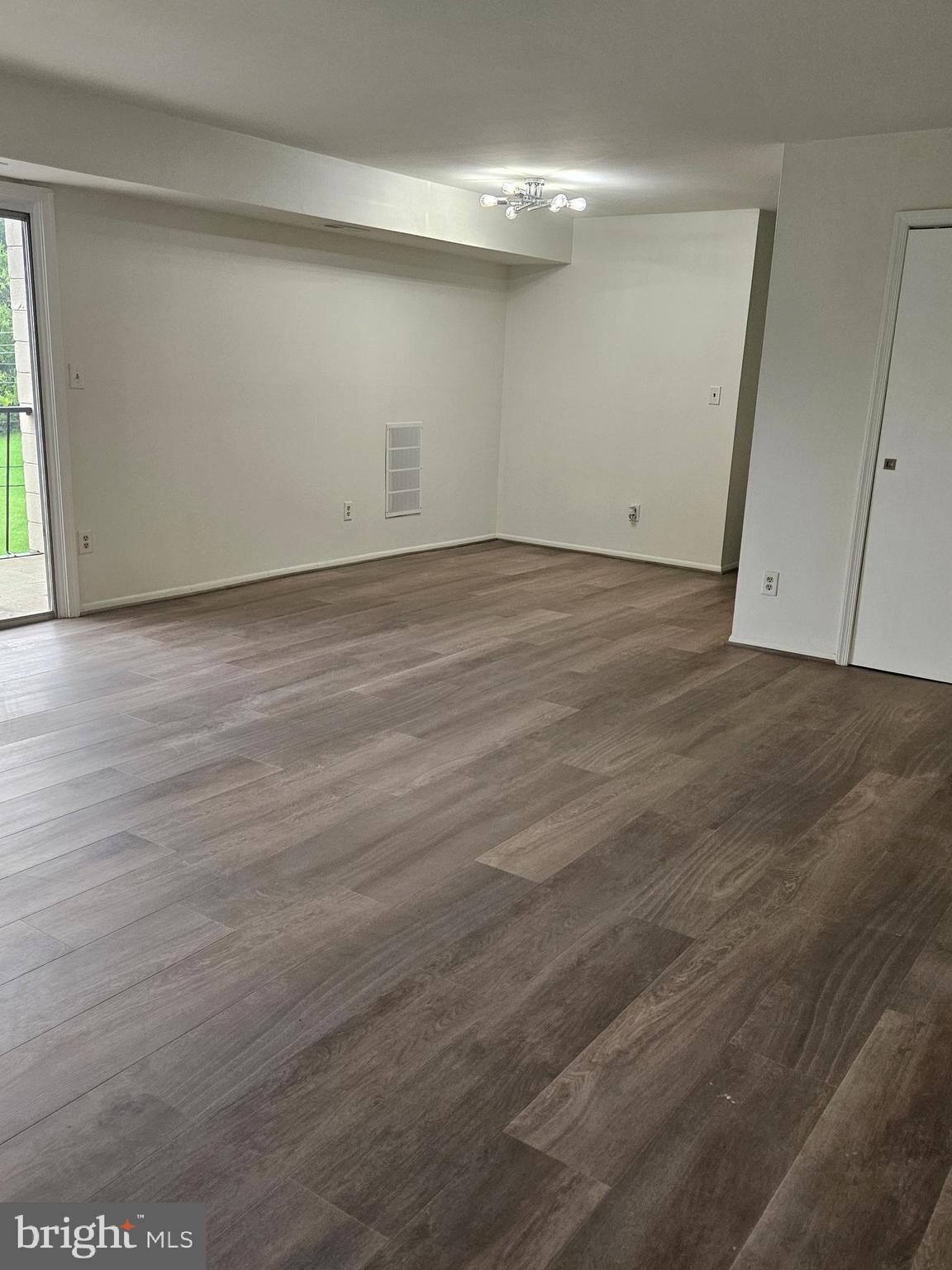 7525 RIVERDALE ROAD 1811