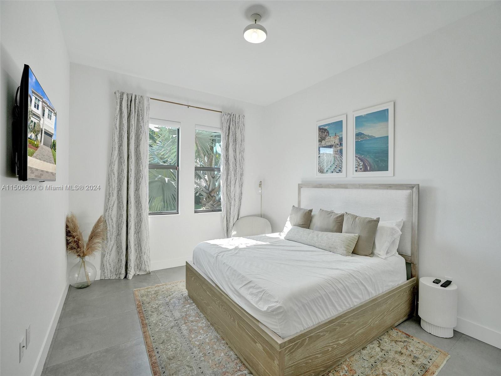 8227 Oceanus Drive