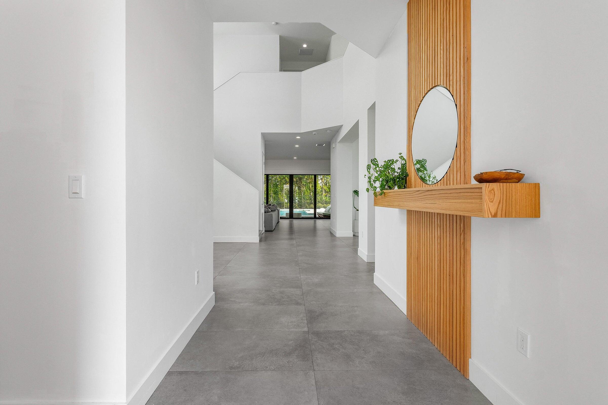 8227 Oceanus Drive