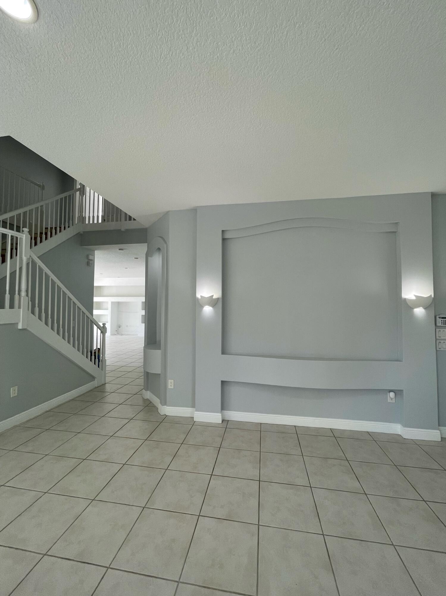 9544 Barletta Winds Pt Point